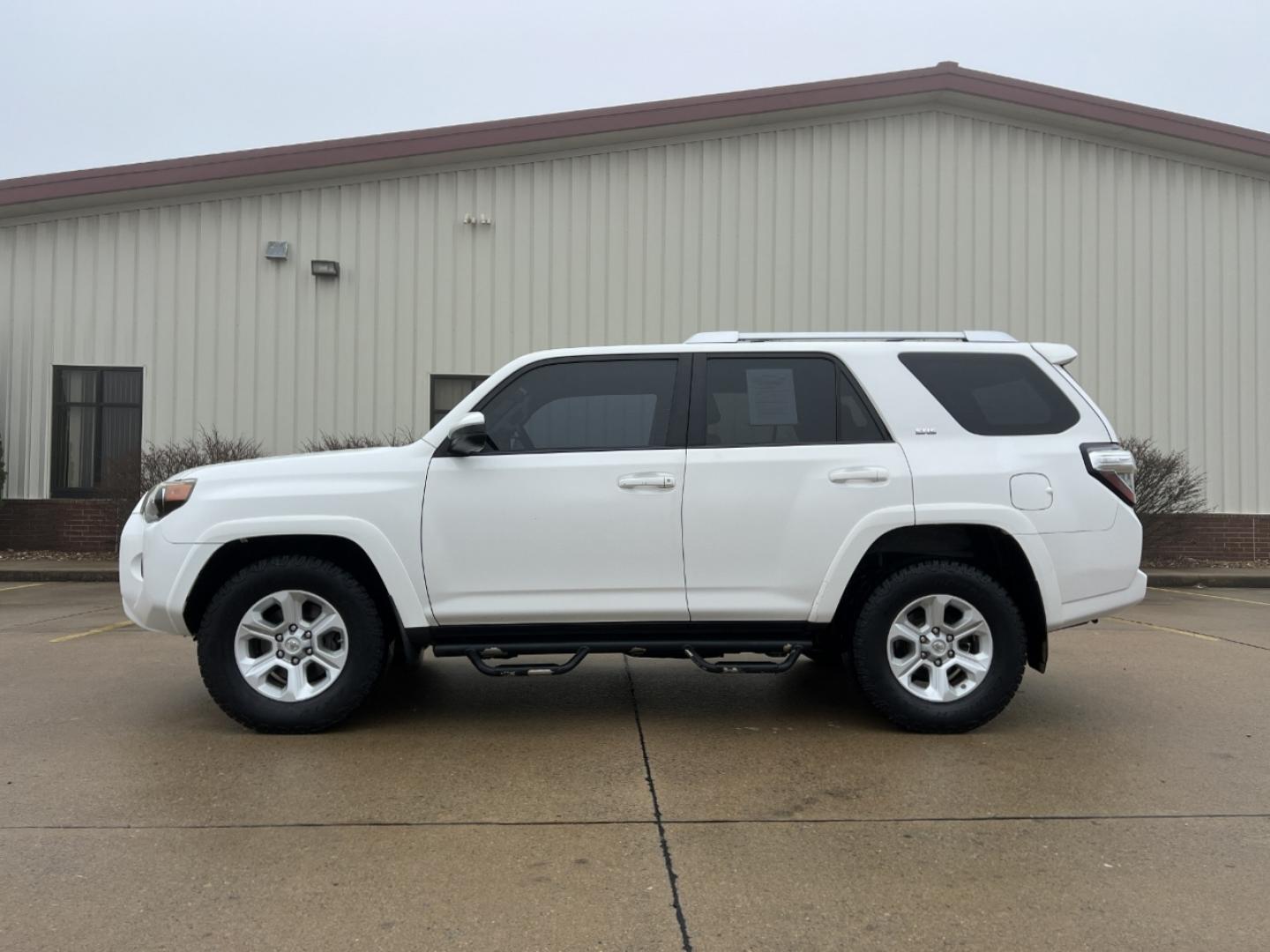 2014 WHITE /Tan Toyota 4Runner SR5 2WD (JTEZU5JR5E5) with an 4.0L V6 engine, Automatic transmission, located at 2990 Old Orchard Rd., Jackson, MO, 63755, 37.354214, -89.612106 - 2014 Toyota 4Runner SR5 196xxx miles Rear Wheel Drive 4.0L V6 Automatic Navigation Backup Camera Power Driver Seat Bluetooth Cruise Power Windows/Locks/Mirrors We have financing available and we accept trades! Fill out a credit application on our website or come by today! If you have any - Photo#6