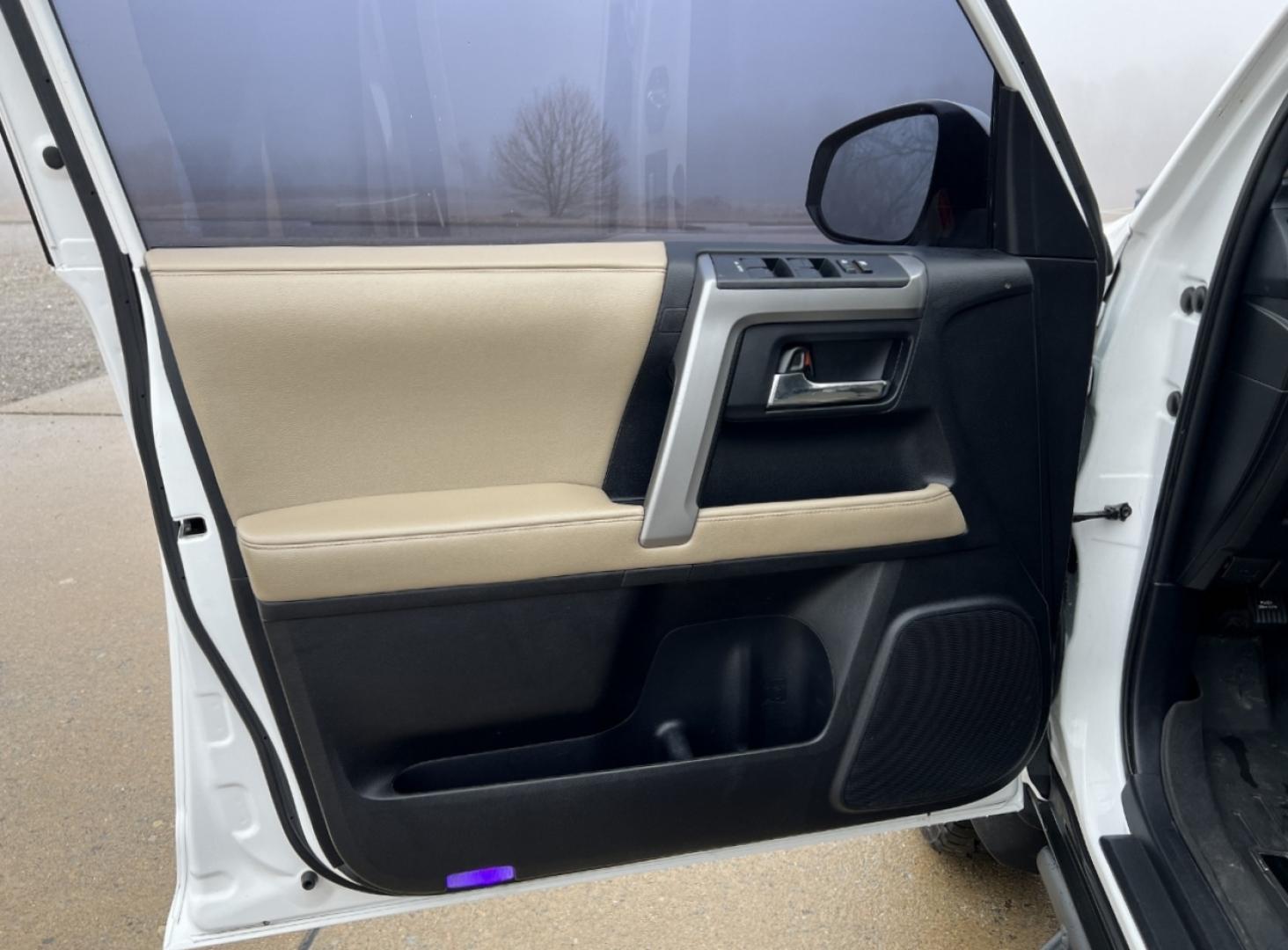 2014 WHITE /Tan Toyota 4Runner SR5 2WD (JTEZU5JR5E5) with an 4.0L V6 engine, Automatic transmission, located at 2990 Old Orchard Rd., Jackson, MO, 63755, 37.354214, -89.612106 - 2014 Toyota 4Runner SR5 196xxx miles Rear Wheel Drive 4.0L V6 Automatic Navigation Backup Camera Power Driver Seat Bluetooth Cruise Power Windows/Locks/Mirrors We have financing available and we accept trades! Fill out a credit application on our website or come by today! If you have any - Photo#12