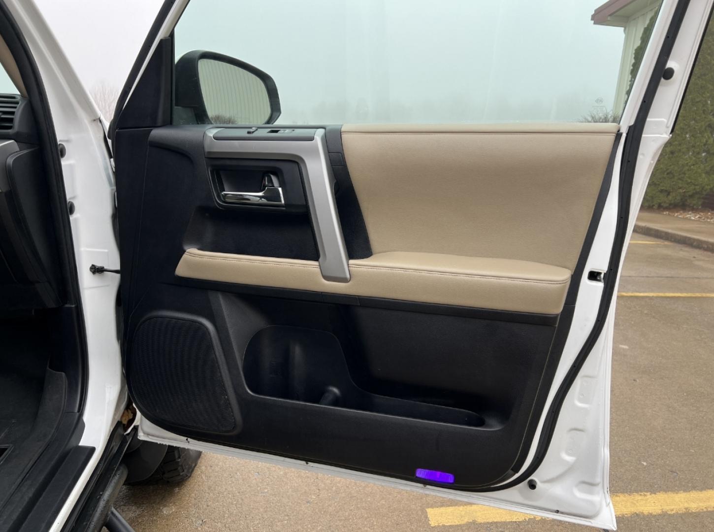 2014 WHITE /Tan Toyota 4Runner SR5 2WD (JTEZU5JR5E5) with an 4.0L V6 engine, Automatic transmission, located at 2990 Old Orchard Rd., Jackson, MO, 63755, 37.354214, -89.612106 - 2014 Toyota 4Runner SR5 196xxx miles Rear Wheel Drive 4.0L V6 Automatic Navigation Backup Camera Power Driver Seat Bluetooth Cruise Power Windows/Locks/Mirrors We have financing available and we accept trades! Fill out a credit application on our website or come by today! If you have any - Photo#14