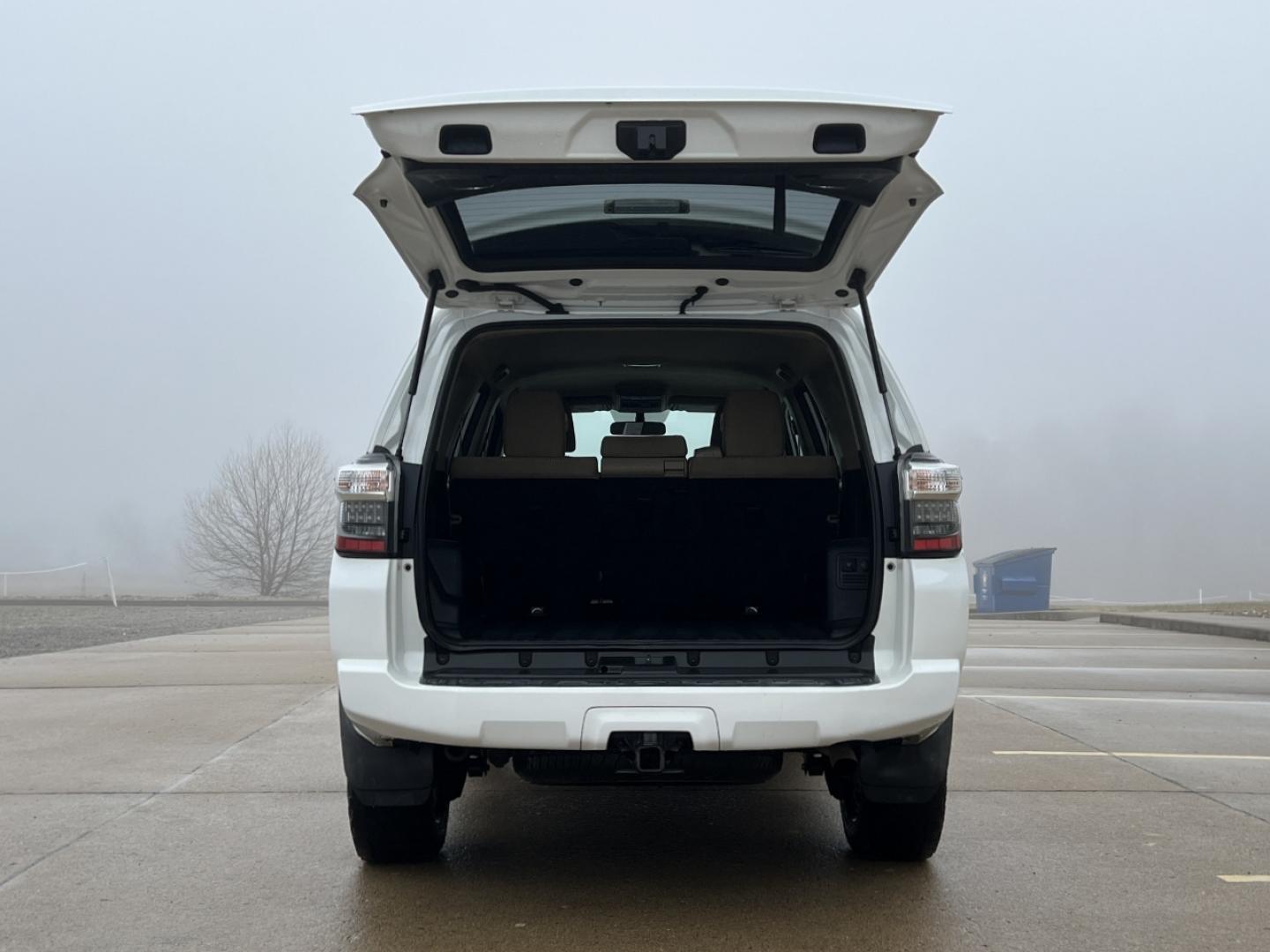 2014 WHITE /Tan Toyota 4Runner SR5 2WD (JTEZU5JR5E5) with an 4.0L V6 engine, Automatic transmission, located at 2990 Old Orchard Rd., Jackson, MO, 63755, 37.354214, -89.612106 - 2014 Toyota 4Runner SR5 196xxx miles Rear Wheel Drive 4.0L V6 Automatic Navigation Backup Camera Power Driver Seat Bluetooth Cruise Power Windows/Locks/Mirrors We have financing available and we accept trades! Fill out a credit application on our website or come by today! If you have any - Photo#18