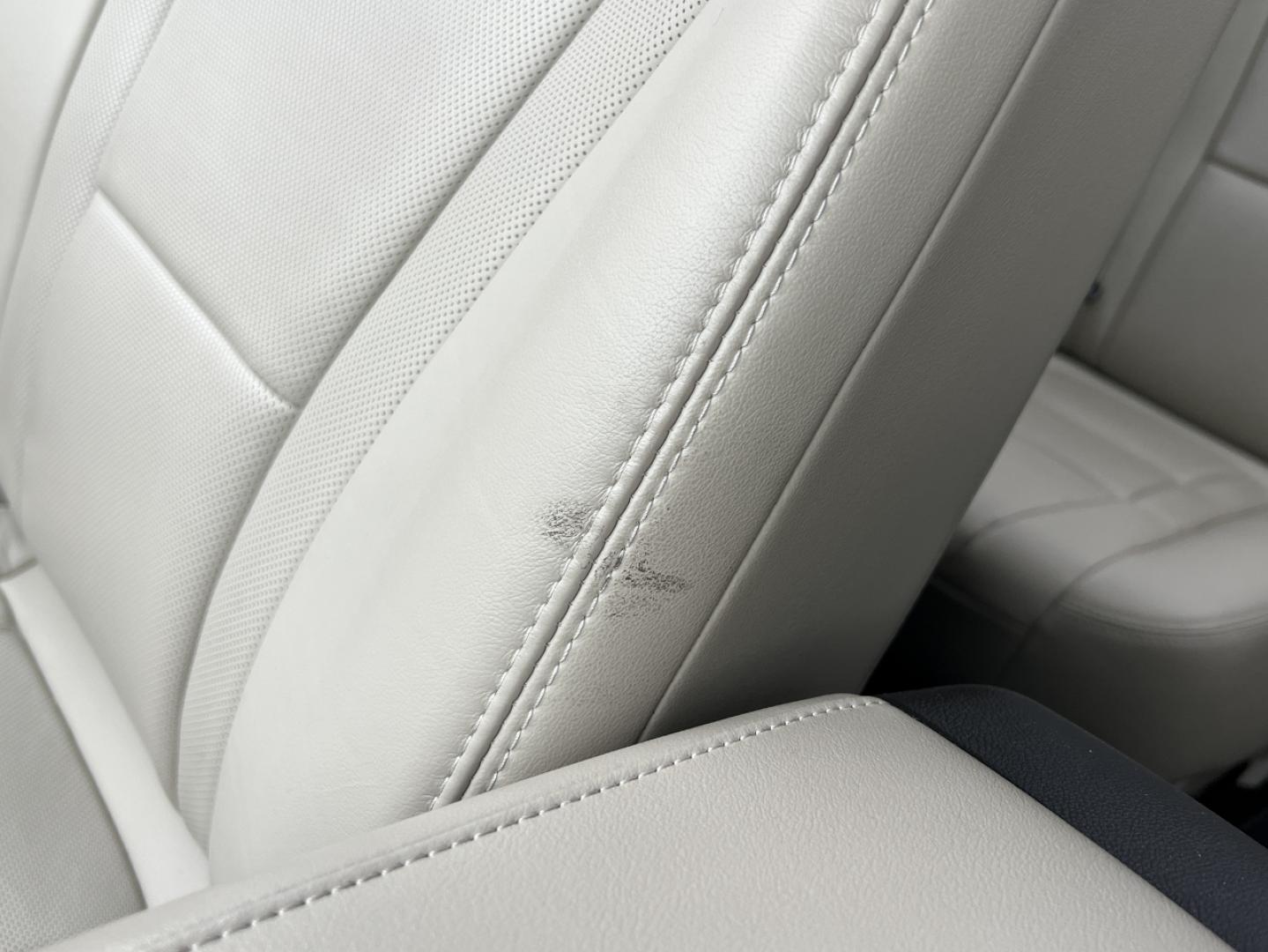 2018 WHITE /Tan Buick Enclave Essence FWD (5GAERBKW4JJ) with an 3.6L V6 engine, Automatic transmission, located at 2990 Old Orchard Rd., Jackson, MO, 63755, 37.354214, -89.612106 - 2018 Buick Enclave Essence 1-Owner 87xxx miles Front Wheel Drive 3.6L V6 Automatic Leather 3rd Row Navigation Power/Heated Seats Backup Camera Sunroof Bluetooth Remote Start Cruise Power Windows/Locks/Mirrors We have financing available and we accept trades! Fill out a credit applica - Photo#53