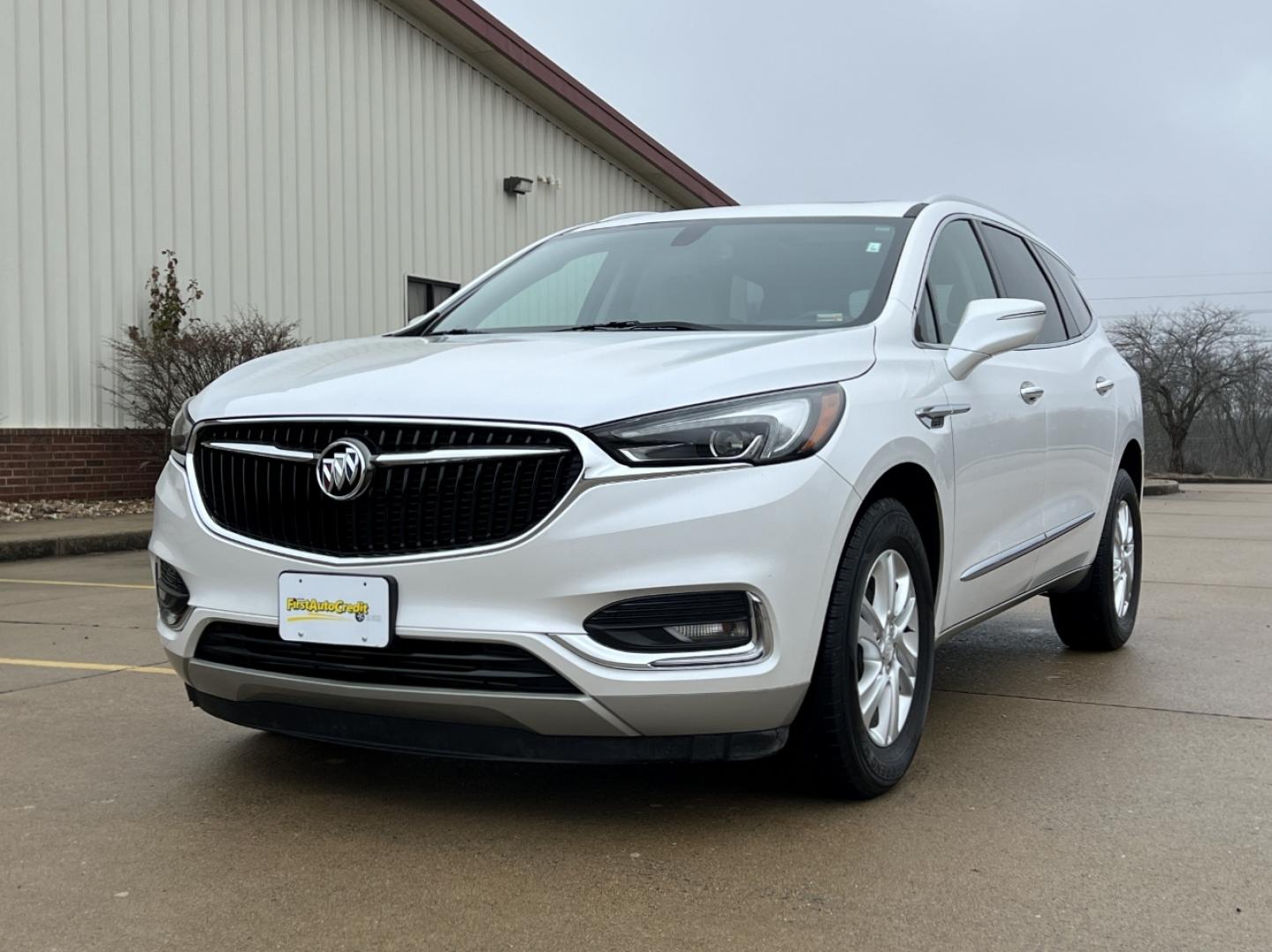 2018 WHITE /Tan Buick Enclave Essence FWD (5GAERBKW4JJ) with an 3.6L V6 engine, Automatic transmission, located at 2990 Old Orchard Rd., Jackson, MO, 63755, 37.354214, -89.612106 - 2018 Buick Enclave Essence 1-Owner 87xxx miles Front Wheel Drive 3.6L V6 Automatic Leather 3rd Row Navigation Power/Heated Seats Backup Camera Sunroof Bluetooth Remote Start Cruise Power Windows/Locks/Mirrors We have financing available and we accept trades! Fill out a credit applica - Photo#8