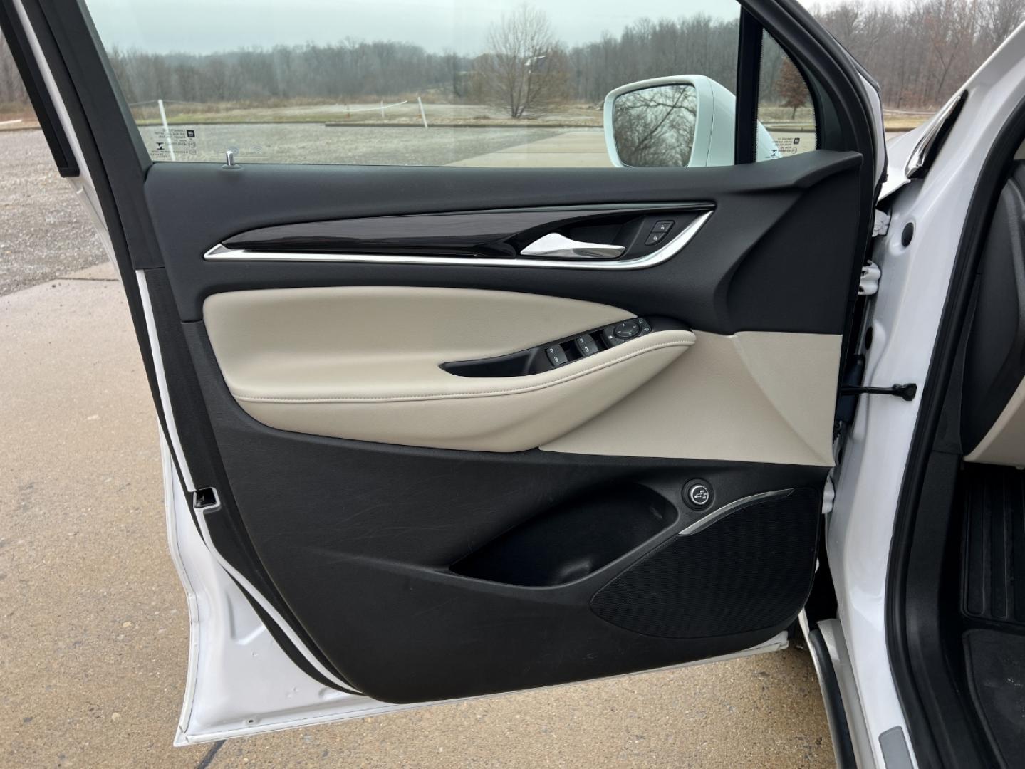 2018 WHITE /Tan Buick Enclave Essence FWD (5GAERBKW4JJ) with an 3.6L V6 engine, Automatic transmission, located at 2990 Old Orchard Rd., Jackson, MO, 63755, 37.354214, -89.612106 - 2018 Buick Enclave Essence 1-Owner 87xxx miles Front Wheel Drive 3.6L V6 Automatic Leather 3rd Row Navigation Power/Heated Seats Backup Camera Sunroof Bluetooth Remote Start Cruise Power Windows/Locks/Mirrors We have financing available and we accept trades! Fill out a credit applica - Photo#15