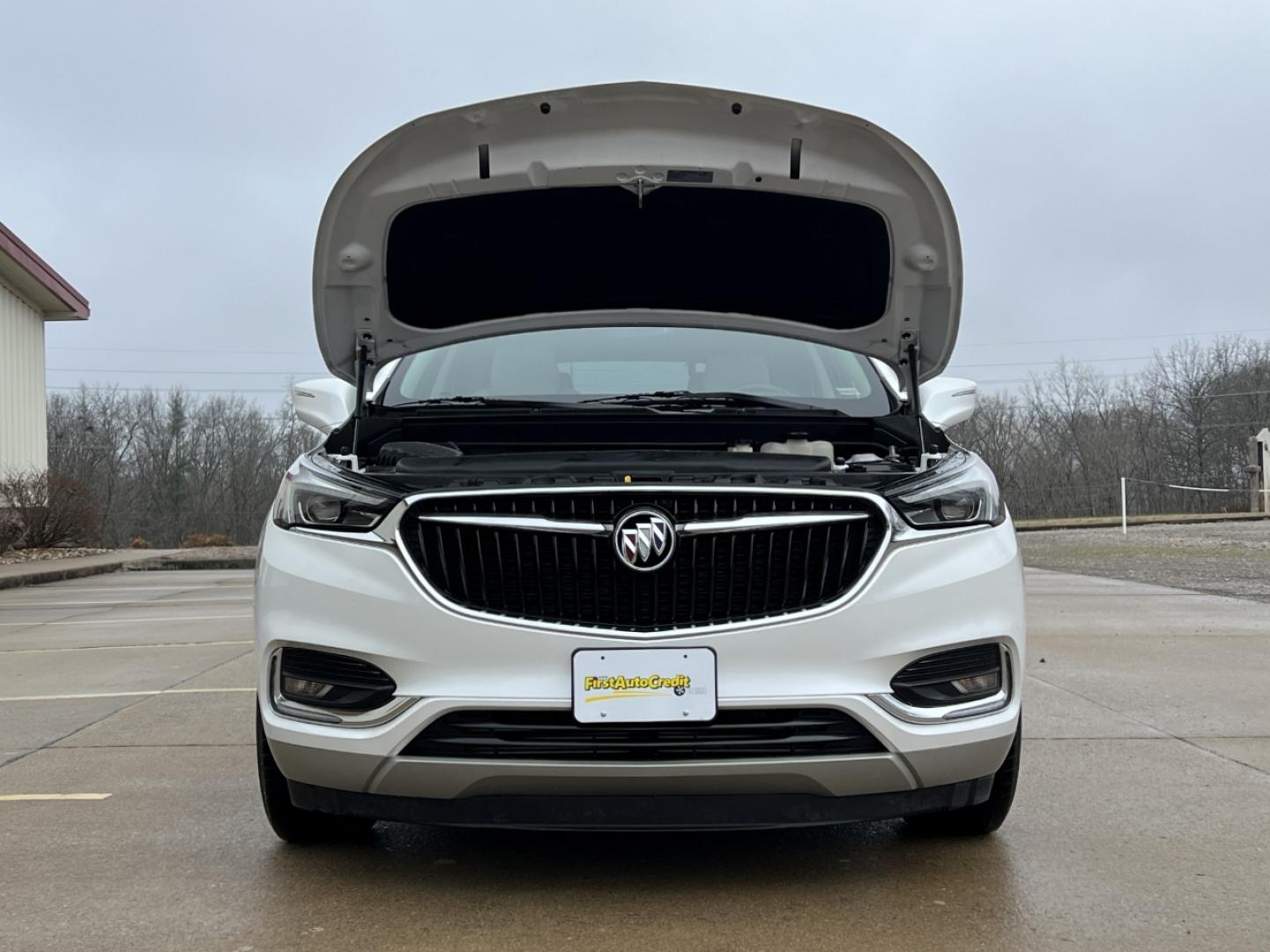2018 WHITE /Tan Buick Enclave Essence FWD (5GAERBKW4JJ) with an 3.6L V6 engine, Automatic transmission, located at 2990 Old Orchard Rd., Jackson, MO, 63755, 37.354214, -89.612106 - 2018 Buick Enclave Essence 1-Owner 87xxx miles Front Wheel Drive 3.6L V6 Automatic Leather 3rd Row Navigation Power/Heated Seats Backup Camera Sunroof Bluetooth Remote Start Cruise Power Windows/Locks/Mirrors We have financing available and we accept trades! Fill out a credit applica - Photo#37