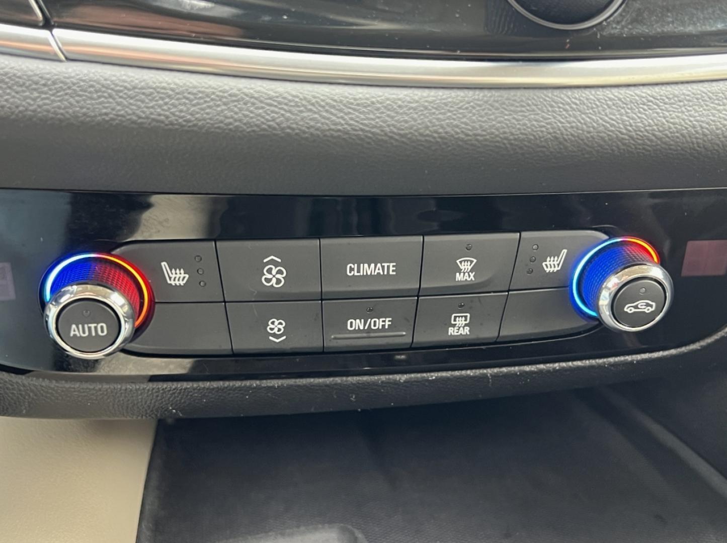 2018 WHITE /Tan Buick Enclave Essence FWD (5GAERBKW4JJ) with an 3.6L V6 engine, Automatic transmission, located at 2990 Old Orchard Rd., Jackson, MO, 63755, 37.354214, -89.612106 - 2018 Buick Enclave Essence 1-Owner 87xxx miles Front Wheel Drive 3.6L V6 Automatic Leather 3rd Row Navigation Power/Heated Seats Backup Camera Sunroof Bluetooth Remote Start Cruise Power Windows/Locks/Mirrors We have financing available and we accept trades! Fill out a credit applica - Photo#4