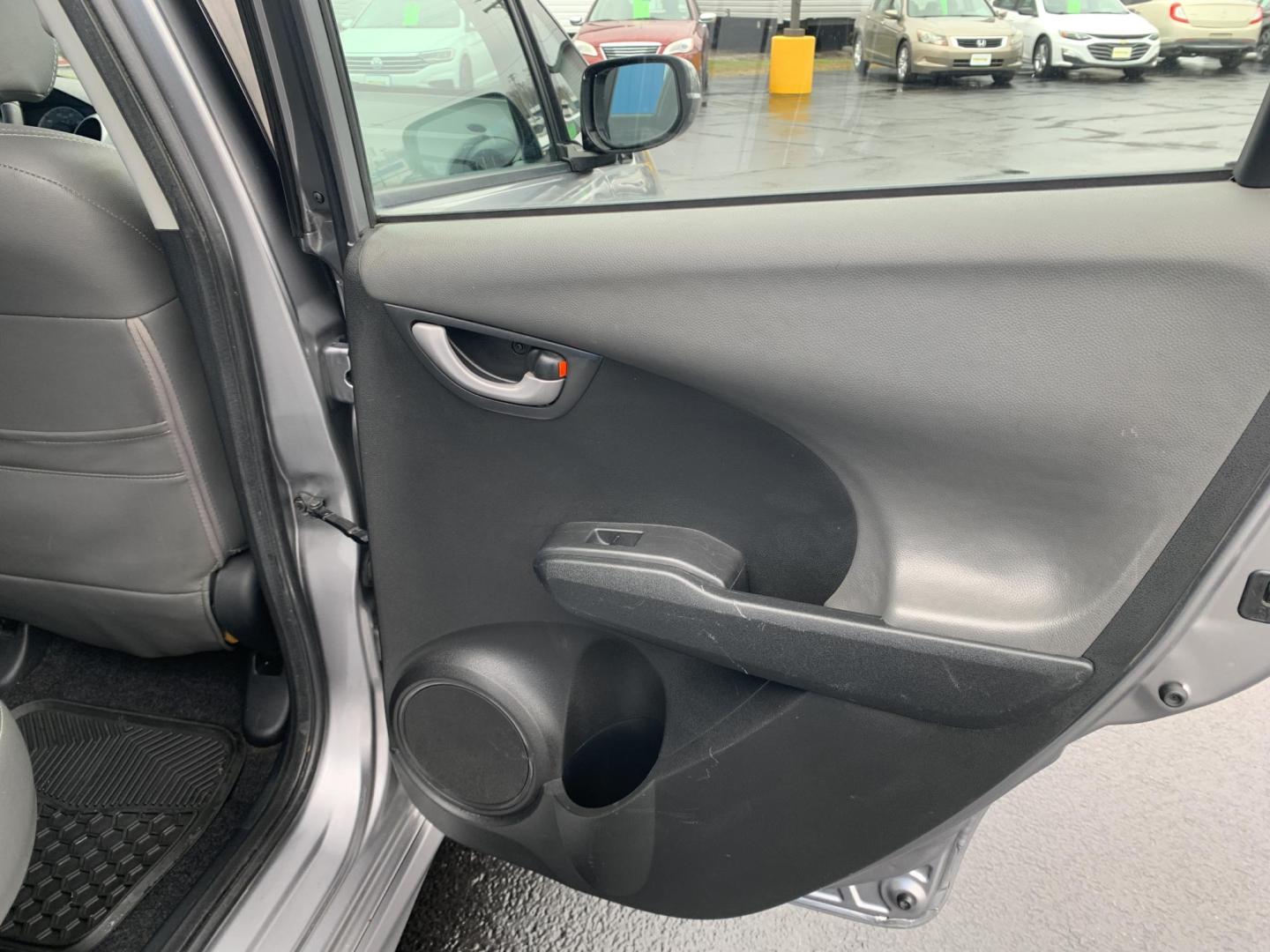 2010 GRAY /GRAY Honda Fit Sport (JHMGE8H43AS) with an 1.5L L4 SOHC 16V engine, Automatic transmission, located at 506 S. Kingshighway, Cape Girardeau, MO, 63703, (573) 235-5000, 37.294991, -89.553635 - 2010 Honda Fit Sport 94,xxx miles Front Wheel Drive 1.5L 4 Cyl. Automatic Cruise Power Windows/Locks/Mirrors We have financing available and we accept trades! Fill out a credit application on our website or come by today! If you have any questions, give us a call at (573) 235-5000 or visit o - Photo#11