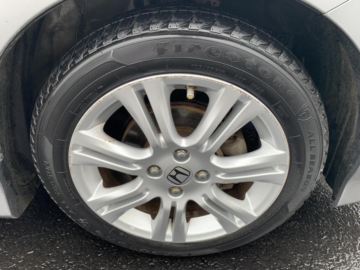 2010 GRAY /GRAY Honda Fit Sport (JHMGE8H43AS) with an 1.5L L4 SOHC 16V engine, Automatic transmission, located at 506 S. Kingshighway, Cape Girardeau, MO, 63703, (573) 235-5000, 37.294991, -89.553635 - 2010 Honda Fit Sport 94,xxx miles Front Wheel Drive 1.5L 4 Cyl. Automatic Cruise Power Windows/Locks/Mirrors We have financing available and we accept trades! Fill out a credit application on our website or come by today! If you have any questions, give us a call at (573) 235-5000 or visit o - Photo#25