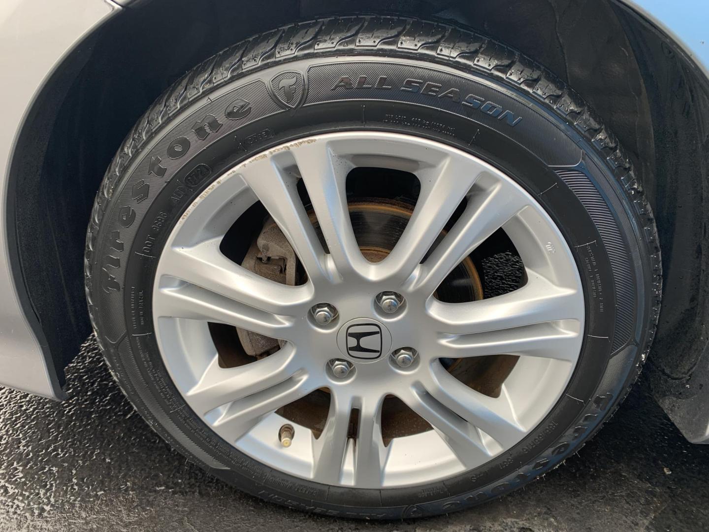 2010 GRAY /GRAY Honda Fit Sport (JHMGE8H43AS) with an 1.5L L4 SOHC 16V engine, Automatic transmission, located at 506 S. Kingshighway, Cape Girardeau, MO, 63703, (573) 235-5000, 37.294991, -89.553635 - 2010 Honda Fit Sport 94,xxx miles Front Wheel Drive 1.5L 4 Cyl. Automatic Cruise Power Windows/Locks/Mirrors We have financing available and we accept trades! Fill out a credit application on our website or come by today! If you have any questions, give us a call at (573) 235-5000 or visit o - Photo#28