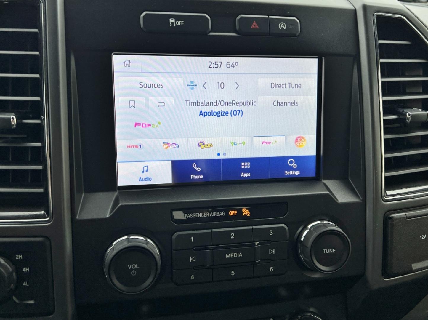 2020 BLUE /Gray Ford F-150 XLT SuperCrew 6.5-ft. Bed 4WD (1FTEW1EP2LK) with an 2.7L V6 engine, Automatic transmission, located at 2990 Old Orchard Rd., Jackson, MO, 63755, 37.354214, -89.612106 - 2020 Ford F-150 XLT 1-Owner 53xxx miles 4x4 2.7L V6 Automatic Backup Camera Power Driver Seat Bluetooth Cruise Power Windows/Locks/Mirrors We have financing available and we accept trades! Fill out a credit application on our website or come by today! If you have any questions, give us a - Photo#25