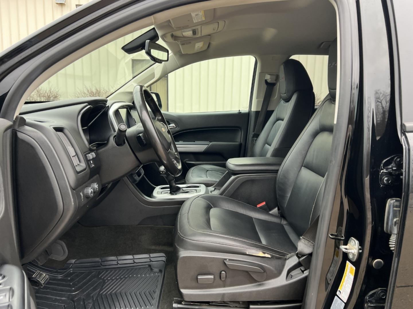 2017 BLACK /Black Chevrolet Colorado ZR2 Crew Cab 4WD Short Box (1GCGTEEN2H1) with an 3.6L V6 engine, Automatic transmission, located at 2990 Old Orchard Rd., Jackson, MO, 63755, 37.354214, -89.612106 - 2017 Chevrolet Colorado ZR2 1-Owner 130xxx miles 4x4 3.6L V6 Automatic Leather Backup Camera Power/Heated Seats Bluetooth Remote Start Cruise Power Windows/Locks/Mirrors We have financing available and we accept trades! Fill out a credit application on our website or come by today! If - Photo#15