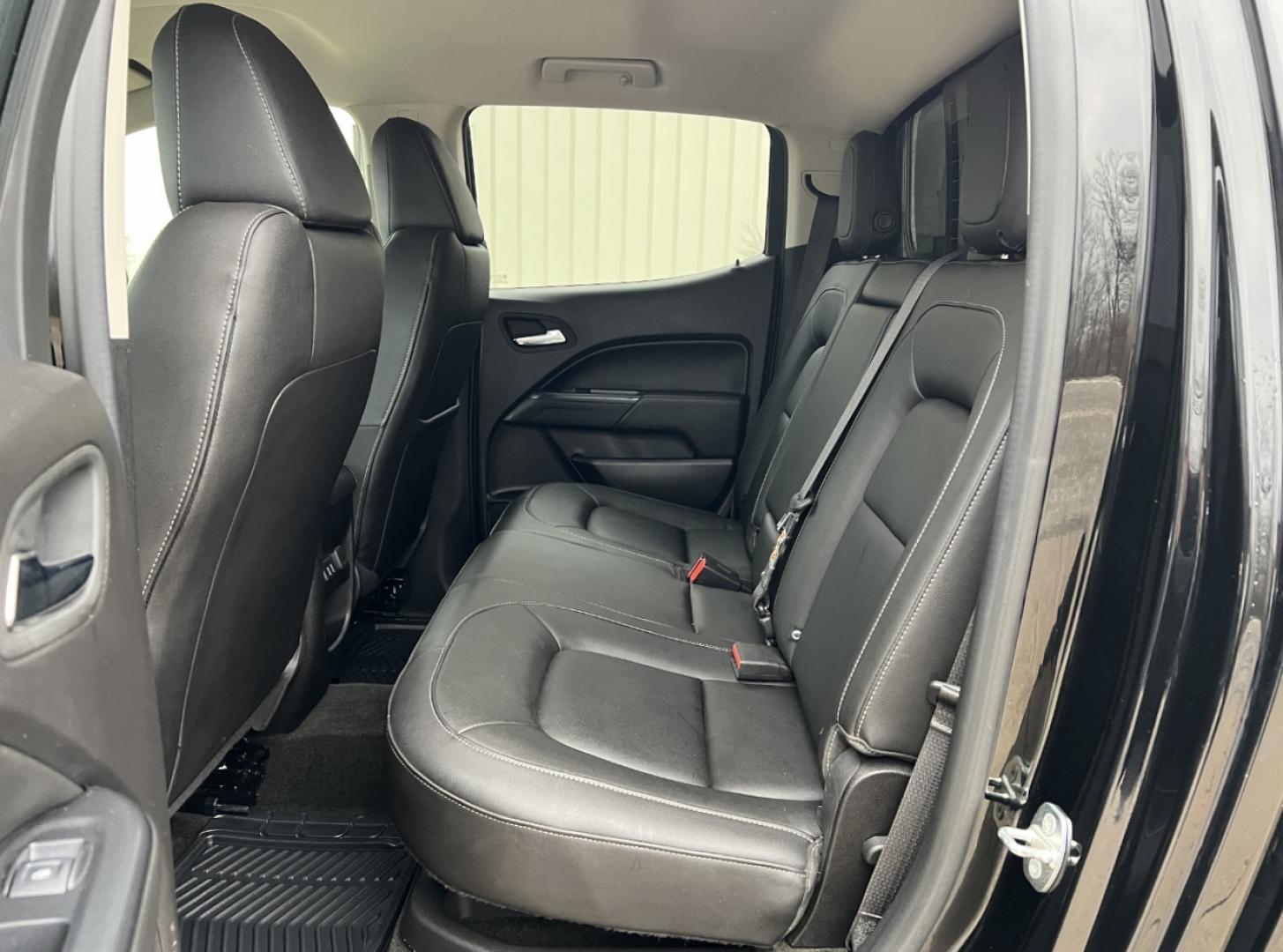 2017 BLACK /Black Chevrolet Colorado ZR2 Crew Cab 4WD Short Box (1GCGTEEN2H1) with an 3.6L V6 engine, Automatic transmission, located at 2990 Old Orchard Rd., Jackson, MO, 63755, 37.354214, -89.612106 - 2017 Chevrolet Colorado ZR2 1-Owner 130xxx miles 4x4 3.6L V6 Automatic Leather Backup Camera Power/Heated Seats Bluetooth Remote Start Cruise Power Windows/Locks/Mirrors We have financing available and we accept trades! Fill out a credit application on our website or come by today! If - Photo#18