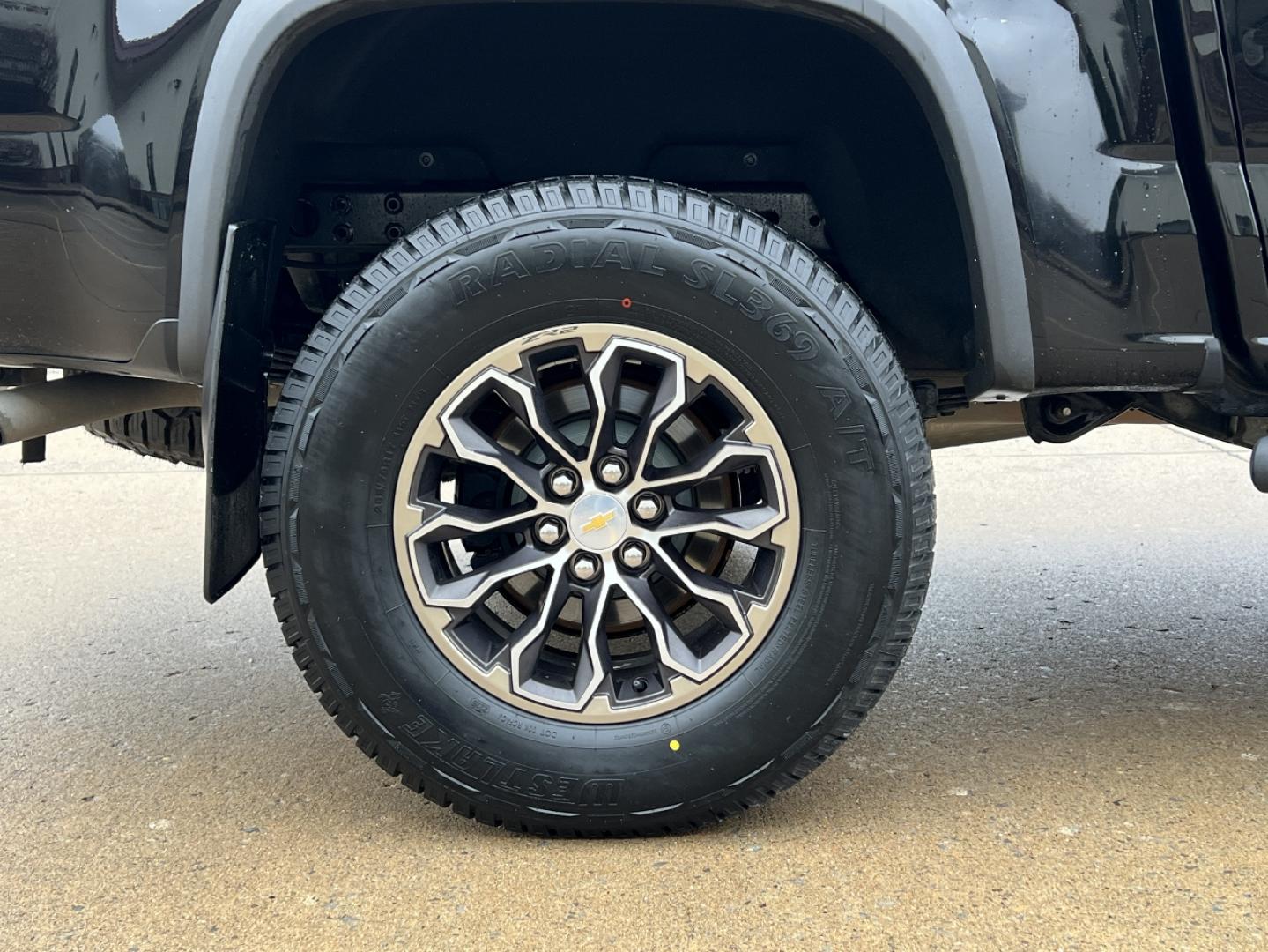 2017 BLACK /Black Chevrolet Colorado ZR2 Crew Cab 4WD Short Box (1GCGTEEN2H1) with an 3.6L V6 engine, Automatic transmission, located at 2990 Old Orchard Rd., Jackson, MO, 63755, 37.354214, -89.612106 - 2017 Chevrolet Colorado ZR2 1-Owner 130xxx miles 4x4 3.6L V6 Automatic Leather Backup Camera Power/Heated Seats Bluetooth Remote Start Cruise Power Windows/Locks/Mirrors We have financing available and we accept trades! Fill out a credit application on our website or come by today! If - Photo#39