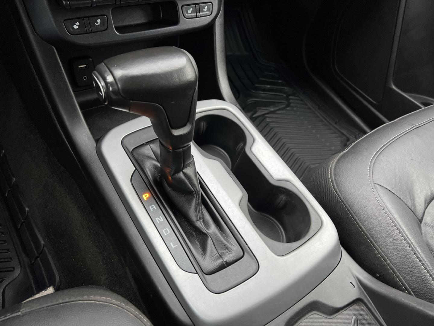 2017 BLACK /Black Chevrolet Colorado ZR2 Crew Cab 4WD Short Box (1GCGTEEN2H1) with an 3.6L V6 engine, Automatic transmission, located at 2990 Old Orchard Rd., Jackson, MO, 63755, 37.354214, -89.612106 - 2017 Chevrolet Colorado ZR2 1-Owner 130xxx miles 4x4 3.6L V6 Automatic Leather Backup Camera Power/Heated Seats Bluetooth Remote Start Cruise Power Windows/Locks/Mirrors We have financing available and we accept trades! Fill out a credit application on our website or come by today! If - Photo#24