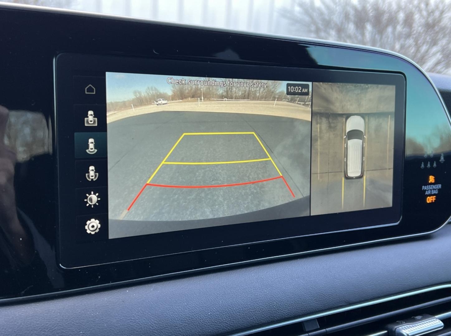 2020 GRAY /Black Hyundai Palisade Limited AWD (KM8R5DHE1LU) with an 3.8L V6 engine, Automatic transmission, located at 2990 Old Orchard Rd., Jackson, MO, 63755, 37.354214, -89.612106 - 2020 Hyundai Palisade Limited 1-Owner 125xxx miles All Wheel Drive 3.8L V6 Automatic Leather 3rd Row Navigation Power/Heated/Cooled Seats Heated/Cooled Rear Seats Heated Steering Wheel Backup Camera Sunroof Bluetooth Remote Start Heads Up Display Cruise Power Windows/Locks/Mirrors - Photo#3