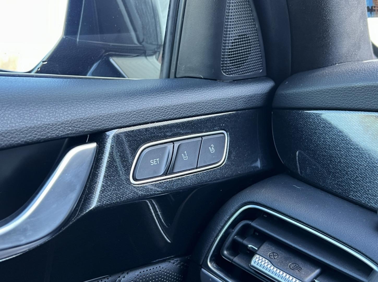 2020 GRAY /Black Hyundai Palisade Limited AWD (KM8R5DHE1LU) with an 3.8L V6 engine, Automatic transmission, located at 2990 Old Orchard Rd., Jackson, MO, 63755, 37.354214, -89.612106 - 2020 Hyundai Palisade Limited 1-Owner 125xxx miles All Wheel Drive 3.8L V6 Automatic Leather 3rd Row Navigation Power/Heated/Cooled Seats Heated/Cooled Rear Seats Heated Steering Wheel Backup Camera Sunroof Bluetooth Remote Start Heads Up Display Cruise Power Windows/Locks/Mirrors - Photo#35