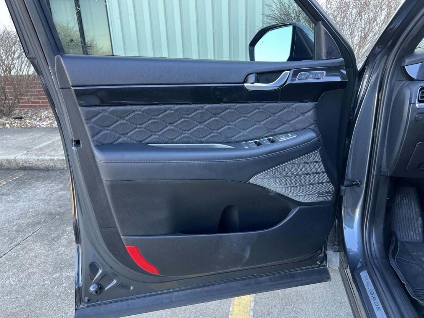 2020 GRAY /Black Hyundai Palisade Limited AWD (KM8R5DHE1LU) with an 3.8L V6 engine, Automatic transmission, located at 2990 Old Orchard Rd., Jackson, MO, 63755, 37.354214, -89.612106 - 2020 Hyundai Palisade Limited 1-Owner 125xxx miles All Wheel Drive 3.8L V6 Automatic Leather 3rd Row Navigation Power/Heated/Cooled Seats Heated/Cooled Rear Seats Heated Steering Wheel Backup Camera Sunroof Bluetooth Remote Start Heads Up Display Cruise Power Windows/Locks/Mirrors - Photo#16