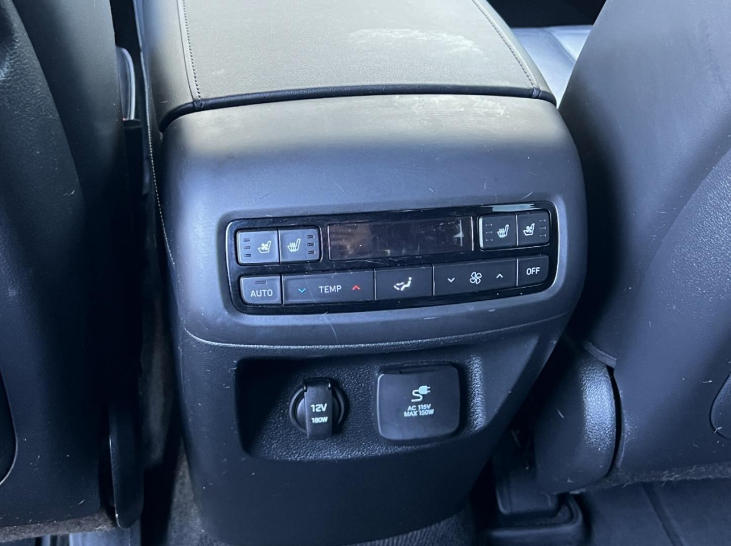 2020 GRAY /Black Hyundai Palisade Limited AWD (KM8R5DHE1LU) with an 3.8L V6 engine, Automatic transmission, located at 2990 Old Orchard Rd., Jackson, MO, 63755, 37.354214, -89.612106 - 2020 Hyundai Palisade Limited 1-Owner 125xxx miles All Wheel Drive 3.8L V6 Automatic Leather 3rd Row Navigation Power/Heated/Cooled Seats Heated/Cooled Rear Seats Heated Steering Wheel Backup Camera Sunroof Bluetooth Remote Start Heads Up Display Cruise Power Windows/Locks/Mirrors - Photo#7