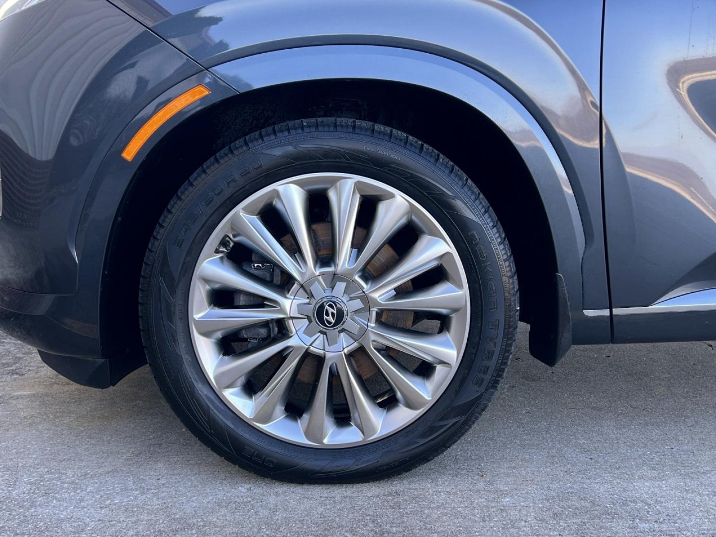 2020 GRAY /Black Hyundai Palisade Limited AWD (KM8R5DHE1LU) with an 3.8L V6 engine, Automatic transmission, located at 2990 Old Orchard Rd., Jackson, MO, 63755, 37.354214, -89.612106 - 2020 Hyundai Palisade Limited 1-Owner 125xxx miles All Wheel Drive 3.8L V6 Automatic Leather 3rd Row Navigation Power/Heated/Cooled Seats Heated/Cooled Rear Seats Heated Steering Wheel Backup Camera Sunroof Bluetooth Remote Start Heads Up Display Cruise Power Windows/Locks/Mirrors - Photo#44