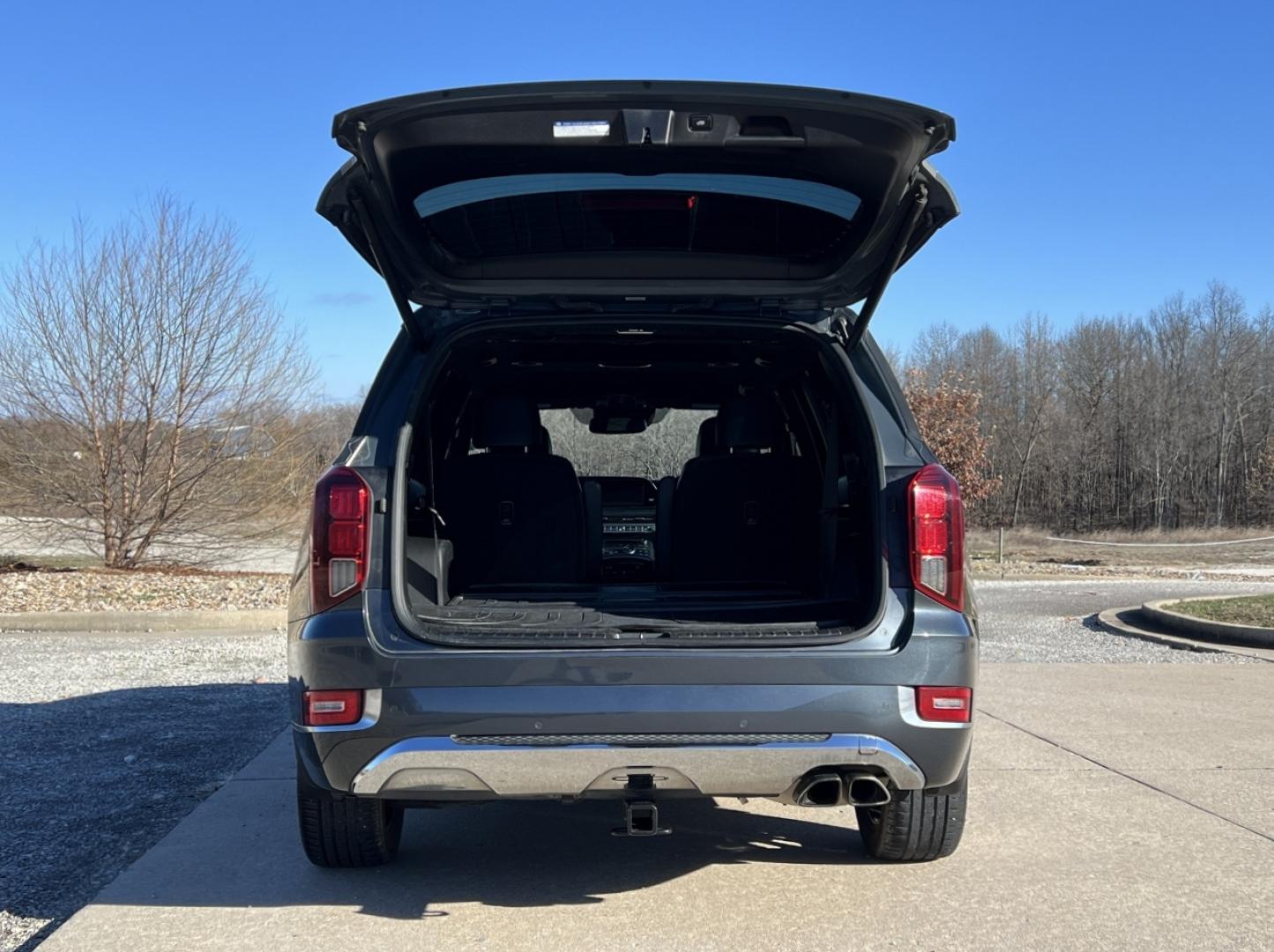 2020 GRAY /Black Hyundai Palisade Limited AWD (KM8R5DHE1LU) with an 3.8L V6 engine, Automatic transmission, located at 2990 Old Orchard Rd., Jackson, MO, 63755, 37.354214, -89.612106 - 2020 Hyundai Palisade Limited 1-Owner 125xxx miles All Wheel Drive 3.8L V6 Automatic Leather 3rd Row Navigation Power/Heated/Cooled Seats Heated/Cooled Rear Seats Heated Steering Wheel Backup Camera Sunroof Bluetooth Remote Start Heads Up Display Cruise Power Windows/Locks/Mirrors - Photo#23
