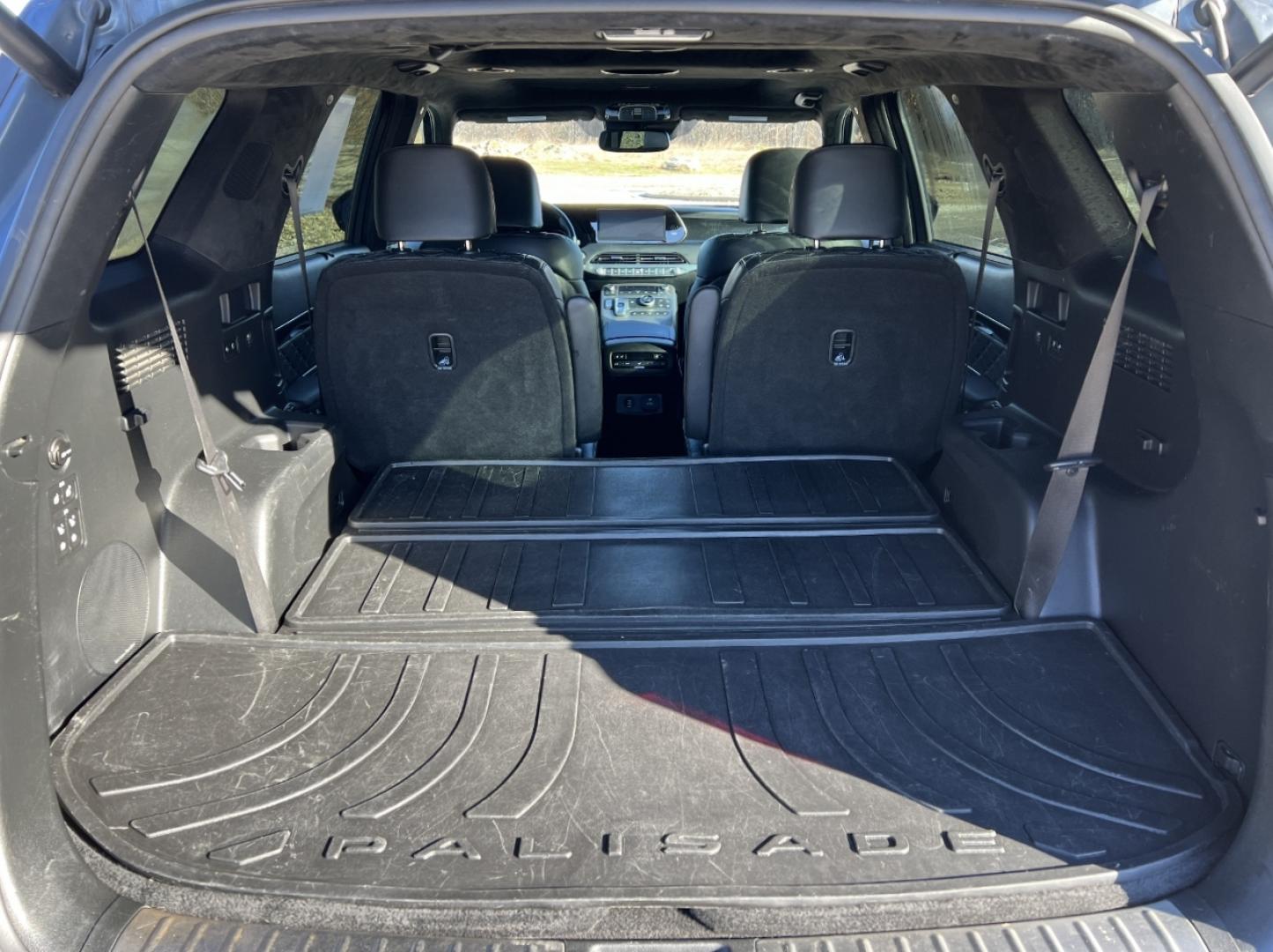 2020 GRAY /Black Hyundai Palisade Limited AWD (KM8R5DHE1LU) with an 3.8L V6 engine, Automatic transmission, located at 2990 Old Orchard Rd., Jackson, MO, 63755, 37.354214, -89.612106 - 2020 Hyundai Palisade Limited 1-Owner 125xxx miles All Wheel Drive 3.8L V6 Automatic Leather 3rd Row Navigation Power/Heated/Cooled Seats Heated/Cooled Rear Seats Heated Steering Wheel Backup Camera Sunroof Bluetooth Remote Start Heads Up Display Cruise Power Windows/Locks/Mirrors - Photo#24