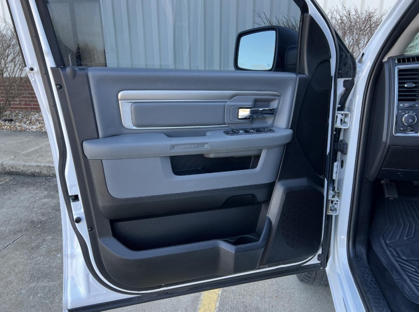 2019 WHITE /Gray RAM 1500 SLT Crew Cab SWB 4WD (1C6RR7LT9KS) with an 5.7L V8 engine, Automatic transmission, located at 2990 Old Orchard Rd., Jackson, MO, 63755, 37.354214, -89.612106 - 2019 Ram 1500 Classic Big Horn 120xxx miles 4x4 5.7L V8 HEMI Automatic Backup Camera Power Driver Seat Bluetooth Remote Start Cruise Power Windows/Locks/Mirrors We have financing available and we accept trades! Fill out a credit application on our website or come by today! If you have an - Photo#13