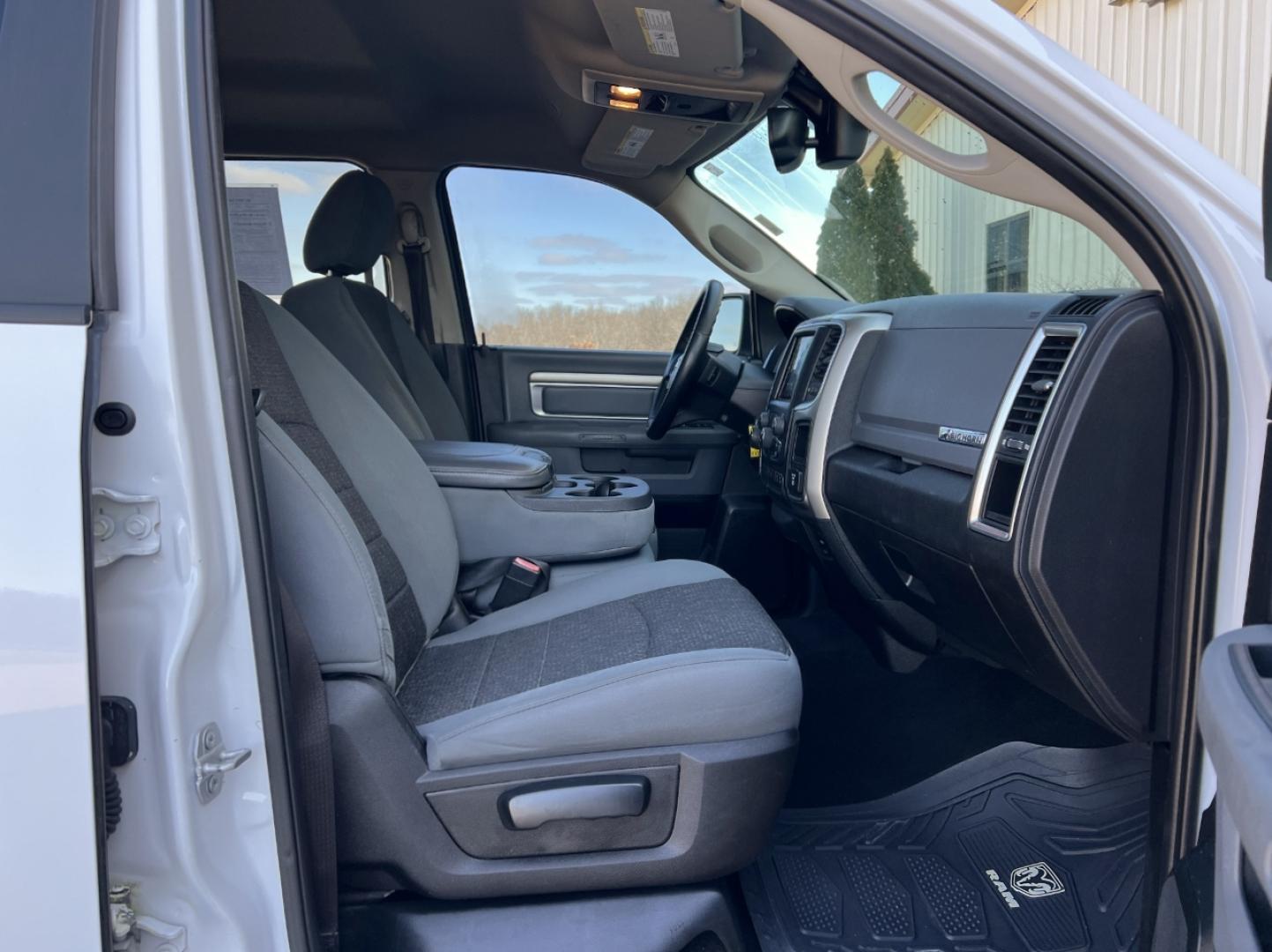 2019 WHITE /Gray RAM 1500 SLT Crew Cab SWB 4WD (1C6RR7LT9KS) with an 5.7L V8 engine, Automatic transmission, located at 2990 Old Orchard Rd., Jackson, MO, 63755, 37.354214, -89.612106 - 2019 Ram 1500 Classic Big Horn 120xxx miles 4x4 5.7L V8 HEMI Automatic Backup Camera Power Driver Seat Bluetooth Remote Start Cruise Power Windows/Locks/Mirrors We have financing available and we accept trades! Fill out a credit application on our website or come by today! If you have an - Photo#16