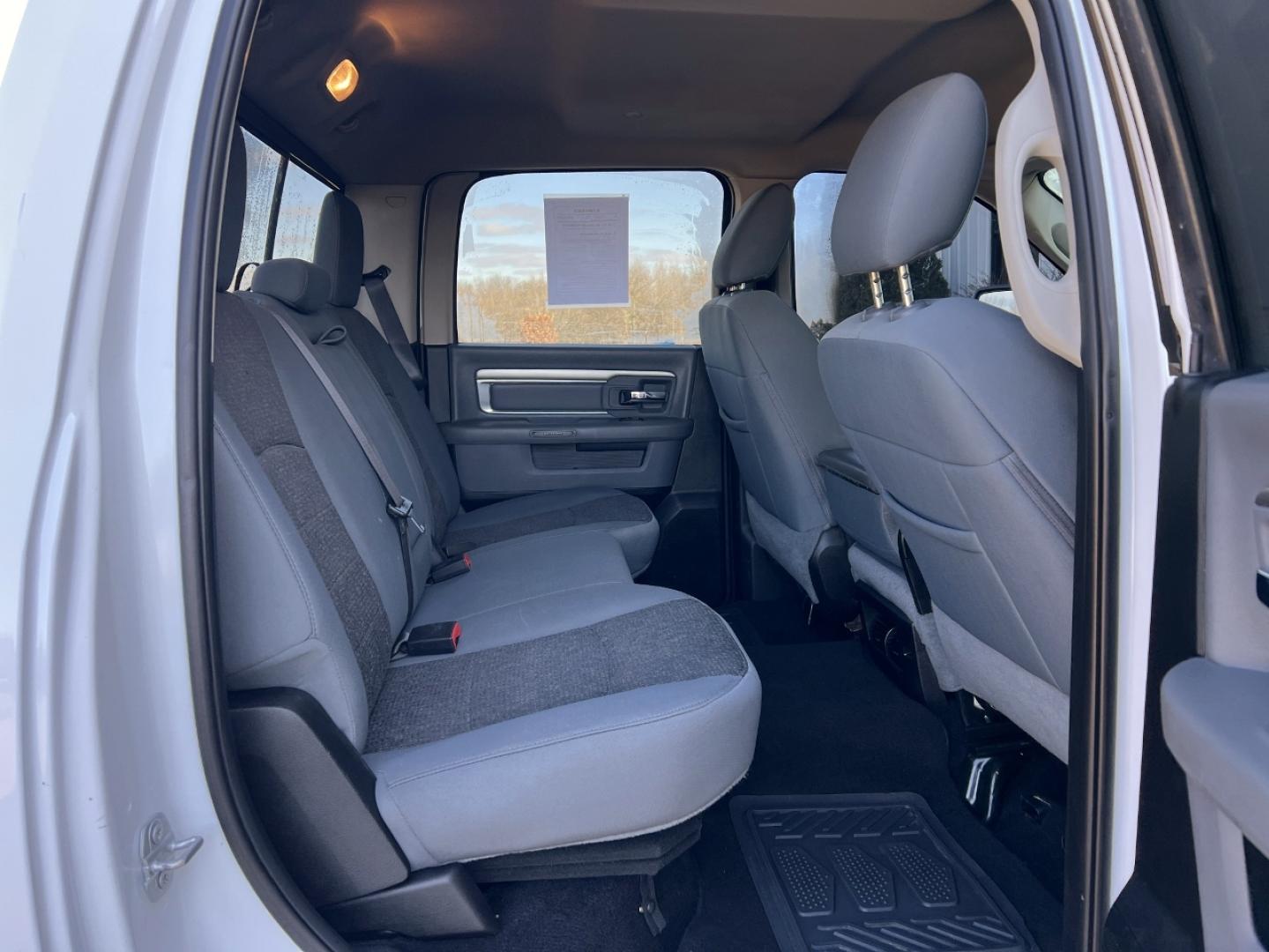 2019 WHITE /Gray RAM 1500 SLT Crew Cab SWB 4WD (1C6RR7LT9KS) with an 5.7L V8 engine, Automatic transmission, located at 2990 Old Orchard Rd., Jackson, MO, 63755, 37.354214, -89.612106 - 2019 Ram 1500 Classic Big Horn 120xxx miles 4x4 5.7L V8 HEMI Automatic Backup Camera Power Driver Seat Bluetooth Remote Start Cruise Power Windows/Locks/Mirrors We have financing available and we accept trades! Fill out a credit application on our website or come by today! If you have an - Photo#18