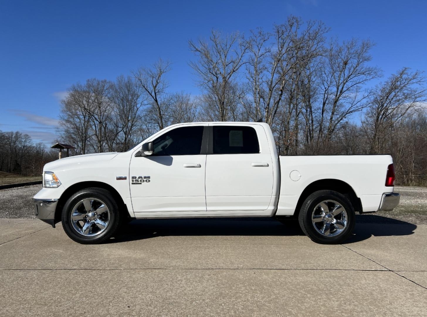 2019 WHITE /Gray RAM 1500 SLT Crew Cab SWB 4WD (1C6RR7LT9KS) with an 5.7L V8 engine, Automatic transmission, located at 2990 Old Orchard Rd., Jackson, MO, 63755, 37.354214, -89.612106 - 2019 Ram 1500 Classic Big Horn 120xxx miles 4x4 5.7L V8 HEMI Automatic Backup Camera Power Driver Seat Bluetooth Remote Start Cruise Power Windows/Locks/Mirrors We have financing available and we accept trades! Fill out a credit application on our website or come by today! If you have an - Photo#7