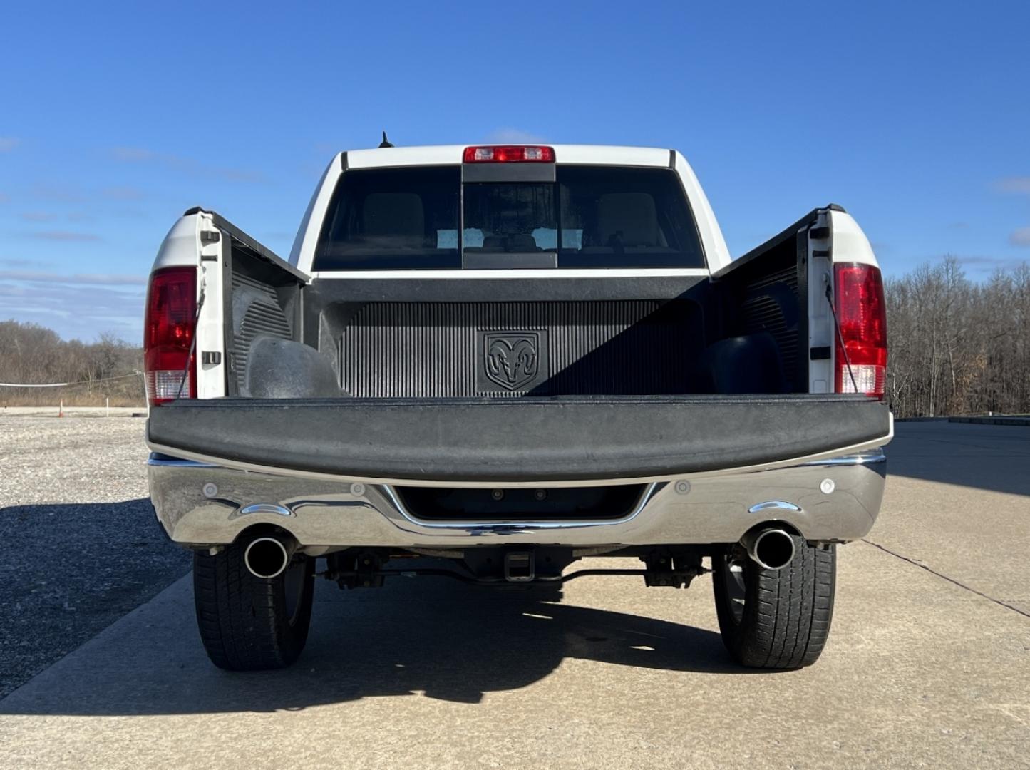 2019 WHITE /Gray RAM 1500 SLT Crew Cab SWB 4WD (1C6RR7LT9KS) with an 5.7L V8 engine, Automatic transmission, located at 2990 Old Orchard Rd., Jackson, MO, 63755, 37.354214, -89.612106 - 2019 Ram 1500 Classic Big Horn 120xxx miles 4x4 5.7L V8 HEMI Automatic Backup Camera Power Driver Seat Bluetooth Remote Start Cruise Power Windows/Locks/Mirrors We have financing available and we accept trades! Fill out a credit application on our website or come by today! If you have an - Photo#19