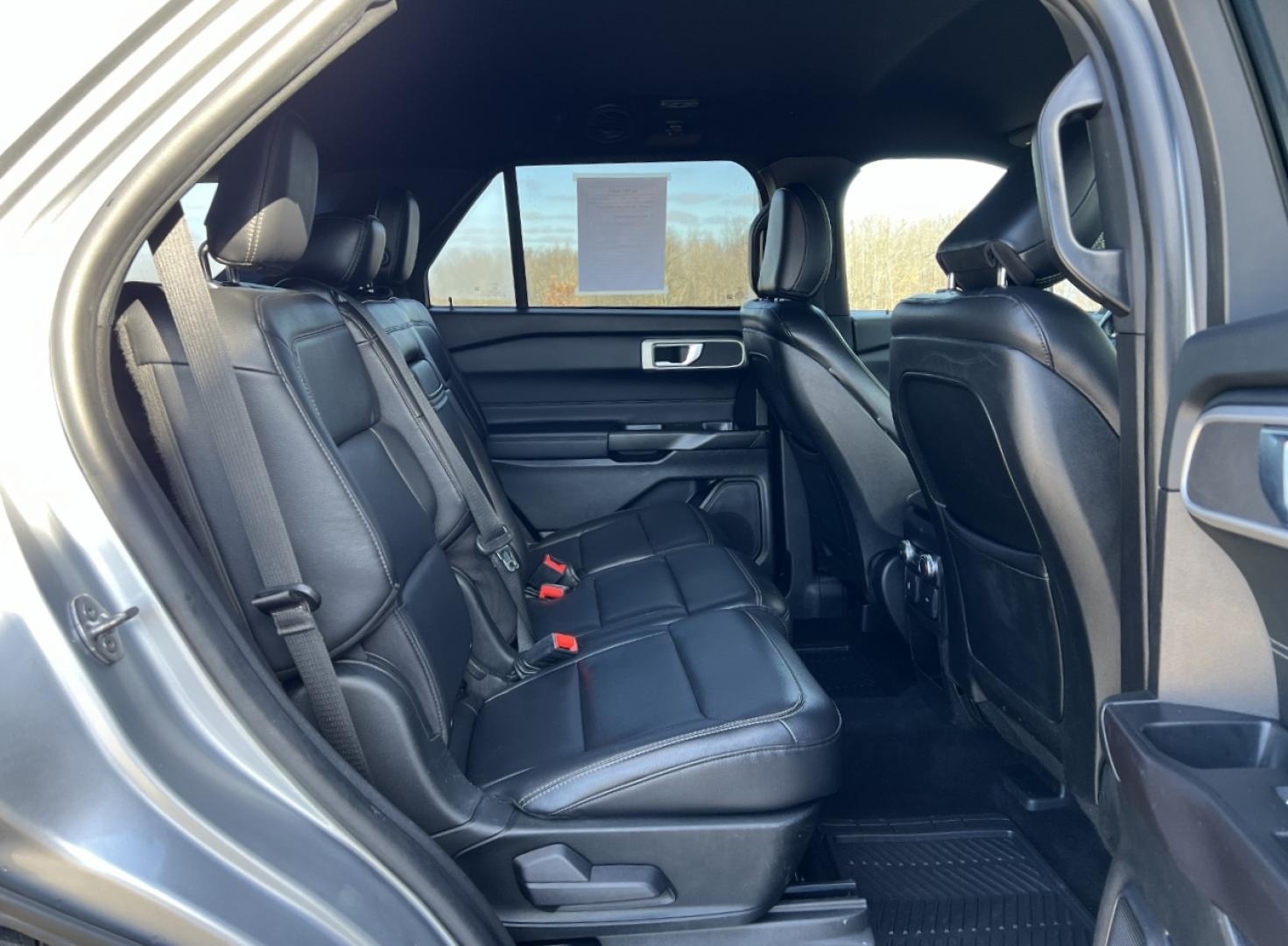 2020 SILVER /Black Ford Explorer XLT 2WD (1FMSK7DH1LG) with an 2.3L 4 Cyl. engine, Automatic transmission, located at 2990 Old Orchard Rd., Jackson, MO, 63755, 37.354214, -89.612106 - 2020 Ford Explorer XLT 93xxx miles Rear Wheel Drive 2.3L 4 Cyl. Automatic Leather 3rd Row Backup Camera Power Seats Bluetooth Remote Start Cruise Power Windows/Locks/Mirrors We have financing available and we accept trades! Fill out a credit application on our website or come by today! - Photo#17