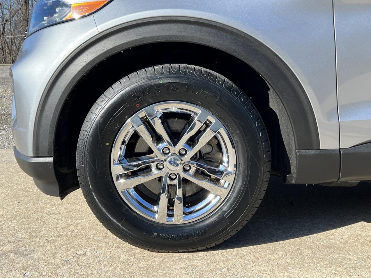 2020 SILVER /Black Ford Explorer XLT 2WD (1FMSK7DH1LG) with an 2.3L 4 Cyl. engine, Automatic transmission, located at 2990 Old Orchard Rd., Jackson, MO, 63755, 37.354214, -89.612106 - 2020 Ford Explorer XLT 93xxx miles Rear Wheel Drive 2.3L 4 Cyl. Automatic Leather 3rd Row Backup Camera Power Seats Bluetooth Remote Start Cruise Power Windows/Locks/Mirrors We have financing available and we accept trades! Fill out a credit application on our website or come by today! - Photo#38