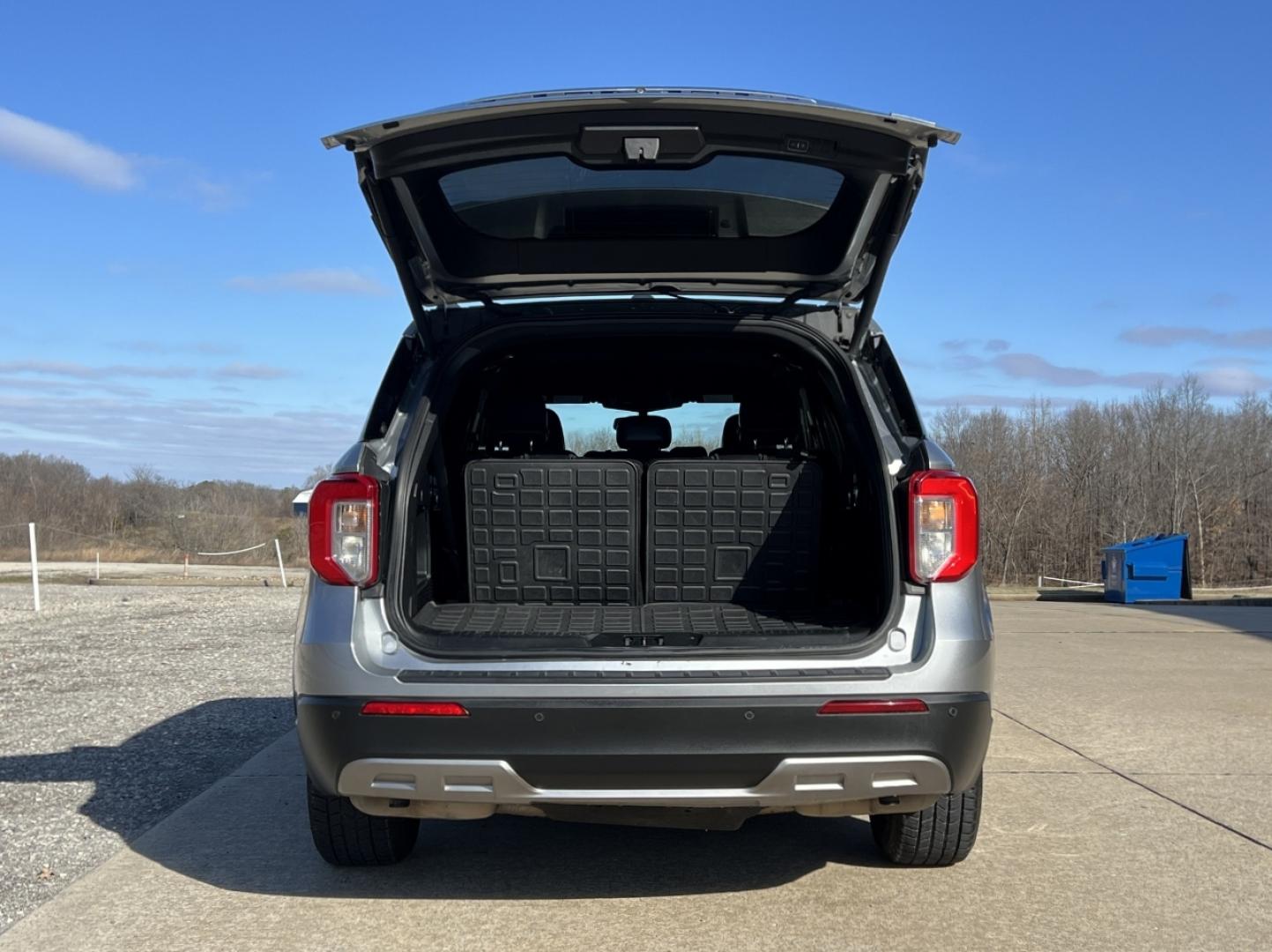 2020 SILVER /Black Ford Explorer XLT 2WD (1FMSK7DH1LG) with an 2.3L 4 Cyl. engine, Automatic transmission, located at 2990 Old Orchard Rd., Jackson, MO, 63755, 37.354214, -89.612106 - 2020 Ford Explorer XLT 93xxx miles Rear Wheel Drive 2.3L 4 Cyl. Automatic Leather 3rd Row Backup Camera Power Seats Bluetooth Remote Start Cruise Power Windows/Locks/Mirrors We have financing available and we accept trades! Fill out a credit application on our website or come by today! - Photo#19