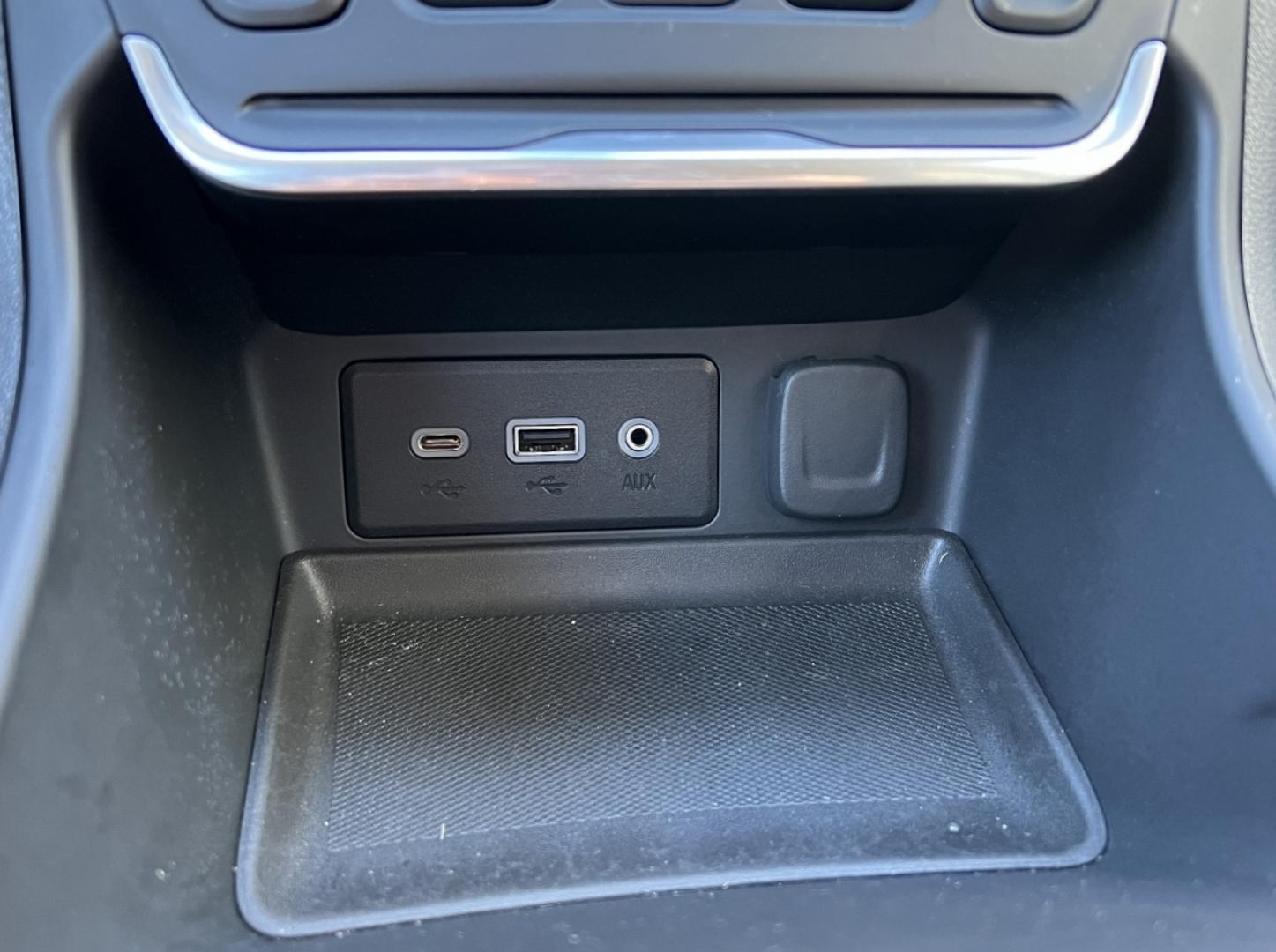 2019 RED /Black GMC Terrain SLE (3GKALMEV8KL) with an 1.4L 4 Cyl. TURBO engine, Automatic transmission, located at 2990 Old Orchard Rd., Jackson, MO, 63755, 37.354214, -89.612106 - 2019 GMC Terrain SLE 72xxx miles Front Wheel Drive 1.5L 4 Cyl. Automatic Backup Camera Bluetooth Cruise Power Windows/Locks/Mirrors We have financing available and we accept trades! Fill out a credit application on our website or come by today! If you have any questions, give us a call at - Photo#24