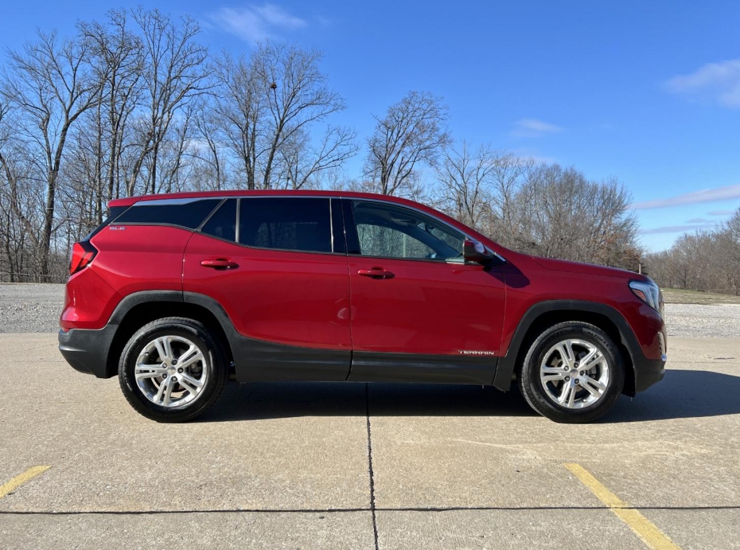 2019 RED /Black GMC Terrain SLE (3GKALMEV8KL) with an 1.4L 4 Cyl. TURBO engine, Automatic transmission, located at 2990 Old Orchard Rd., Jackson, MO, 63755, 37.354214, -89.612106 - 2019 GMC Terrain SLE 72xxx miles Front Wheel Drive 1.5L 4 Cyl. Automatic Backup Camera Bluetooth Cruise Power Windows/Locks/Mirrors We have financing available and we accept trades! Fill out a credit application on our website or come by today! If you have any questions, give us a call at - Photo#5
