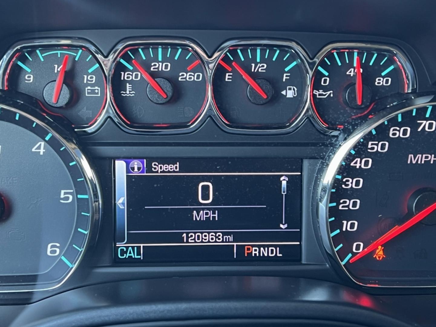 2017 SILVER /Gray Chevrolet Silverado 1500 LTZ Crew Cab Long Box 4WD (3GCUKSECXHG) with an 5.3L V8 engine, Automatic transmission, located at 2990 Old Orchard Rd., Jackson, MO, 63755, 37.354214, -89.612106 - 2017 Chevrolet Silverado 1500 LTZ 120xxx miles 4x4 5.3L V8 Automatic Leather Backup Camera Power/Heated Seats Bluetooth Cruise Power Windows/Locks/Mirrors We have financing available and we accept trades! Fill out a credit application on our website or come by today! If you have any ques - Photo#21