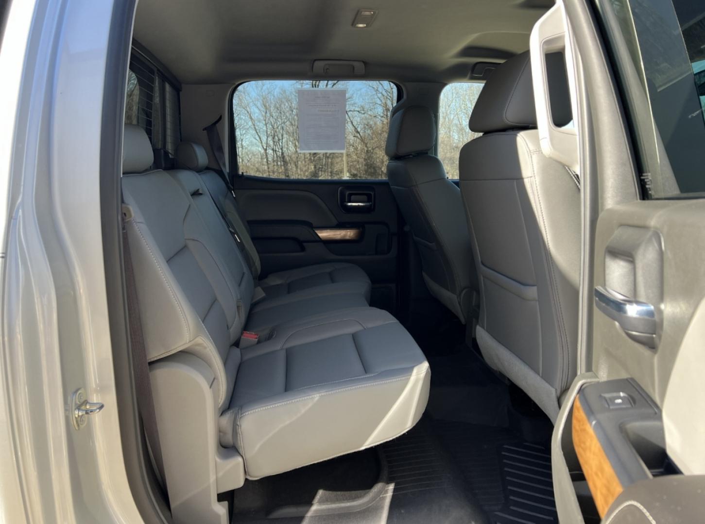 2017 SILVER /Gray Chevrolet Silverado 1500 LTZ Crew Cab Long Box 4WD (3GCUKSECXHG) with an 5.3L V8 engine, Automatic transmission, located at 2990 Old Orchard Rd., Jackson, MO, 63755, 37.354214, -89.612106 - 2017 Chevrolet Silverado 1500 LTZ 120xxx miles 4x4 5.3L V8 Automatic Leather Backup Camera Power/Heated Seats Bluetooth Cruise Power Windows/Locks/Mirrors We have financing available and we accept trades! Fill out a credit application on our website or come by today! If you have any ques - Photo#19