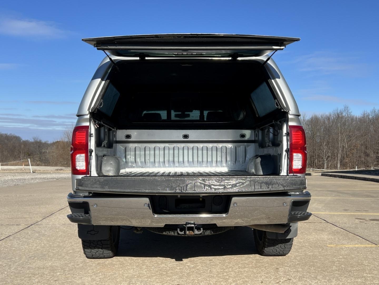2017 SILVER /Gray Chevrolet Silverado 1500 LTZ Crew Cab Long Box 4WD (3GCUKSECXHG) with an 5.3L V8 engine, Automatic transmission, located at 2990 Old Orchard Rd., Jackson, MO, 63755, 37.354214, -89.612106 - 2017 Chevrolet Silverado 1500 LTZ 120xxx miles 4x4 5.3L V8 Automatic Leather Backup Camera Power/Heated Seats Bluetooth Cruise Power Windows/Locks/Mirrors We have financing available and we accept trades! Fill out a credit application on our website or come by today! If you have any ques - Photo#13