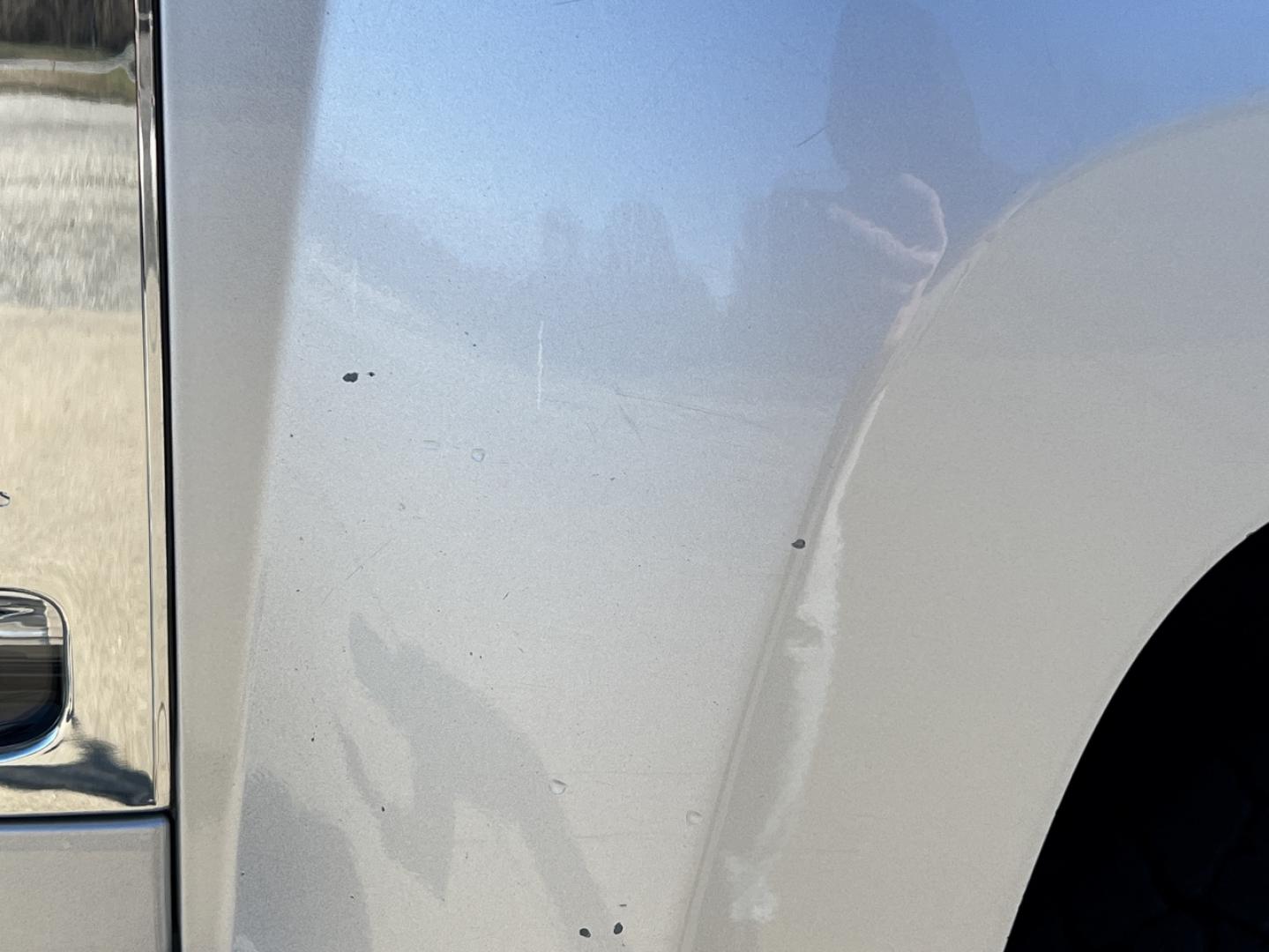 2017 SILVER /Gray Chevrolet Silverado 1500 LTZ Crew Cab Long Box 4WD (3GCUKSECXHG) with an 5.3L V8 engine, Automatic transmission, located at 2990 Old Orchard Rd., Jackson, MO, 63755, 37.354214, -89.612106 - 2017 Chevrolet Silverado 1500 LTZ 120xxx miles 4x4 5.3L V8 Automatic Leather Backup Camera Power/Heated Seats Bluetooth Cruise Power Windows/Locks/Mirrors We have financing available and we accept trades! Fill out a credit application on our website or come by today! If you have any ques - Photo#43