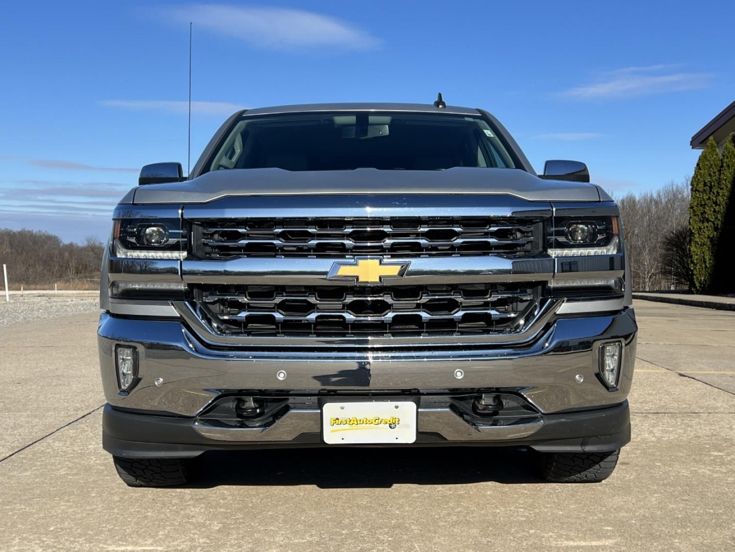 2017 SILVER /Gray Chevrolet Silverado 1500 LTZ Crew Cab Long Box 4WD (3GCUKSECXHG) with an 5.3L V8 engine, Automatic transmission, located at 2990 Old Orchard Rd., Jackson, MO, 63755, 37.354214, -89.612106 - 2017 Chevrolet Silverado 1500 LTZ 120xxx miles 4x4 5.3L V8 Automatic Leather Backup Camera Power/Heated Seats Bluetooth Cruise Power Windows/Locks/Mirrors We have financing available and we accept trades! Fill out a credit application on our website or come by today! If you have any ques - Photo#12