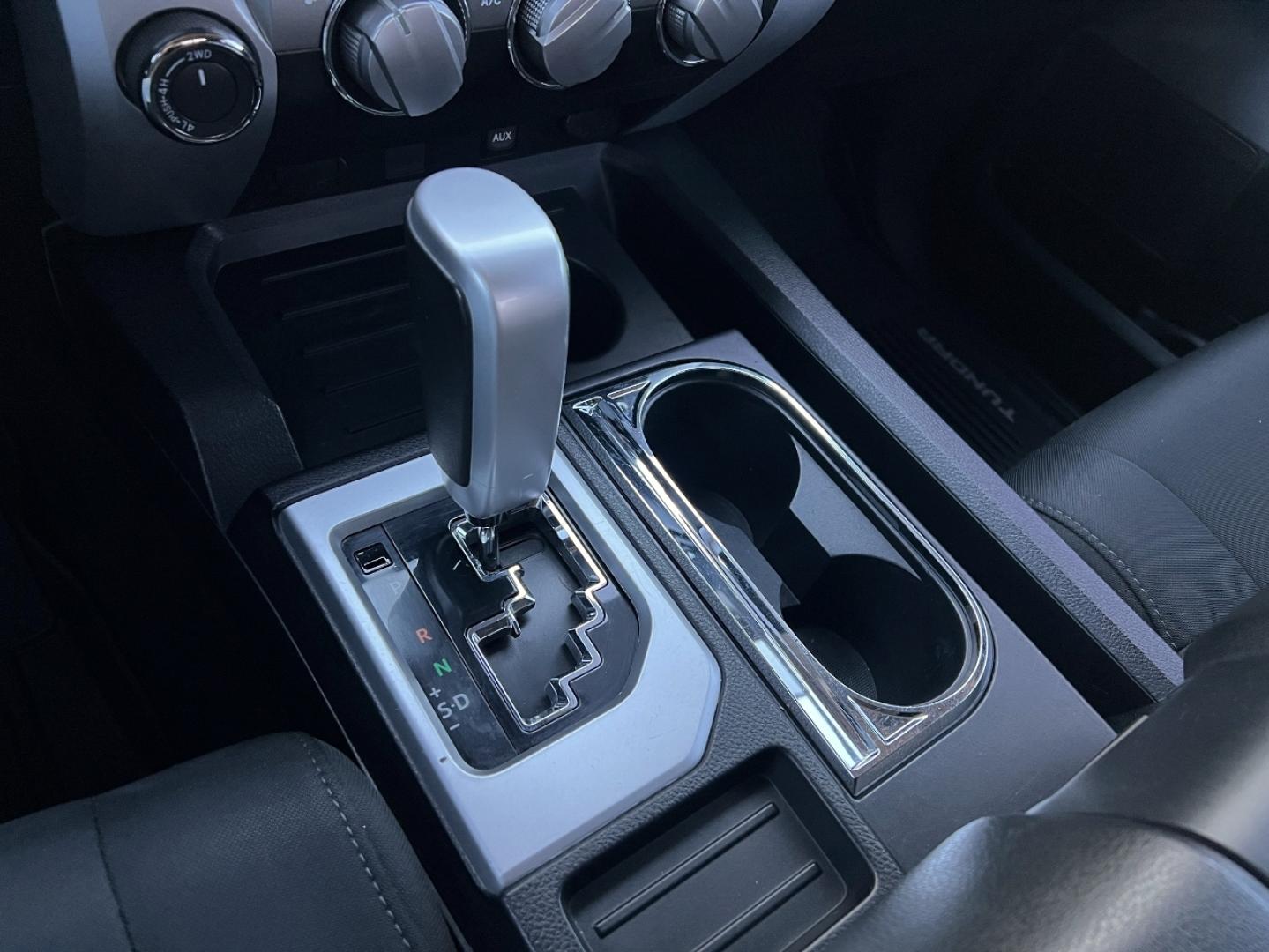 2018 RED /Black Toyota Tundra SR5 5.7L V8 Double Cab 4WD (5TFUY5F13JX) with an 5.7L V8 engine, Automatic transmission, located at 2990 Old Orchard Rd., Jackson, MO, 63755, 37.354214, -89.612106 - 2018 Toyota Tundra SR5 105xxx miles 4x4 5.7L V8 Automatic Backup Camera Power Driver Seat Bluetooth Cruise Power Windows/Locks/Mirrors We have financing available and we accept trades! Fill out a credit application on our website or come by today! If you have any questions, give us a call - Photo#22