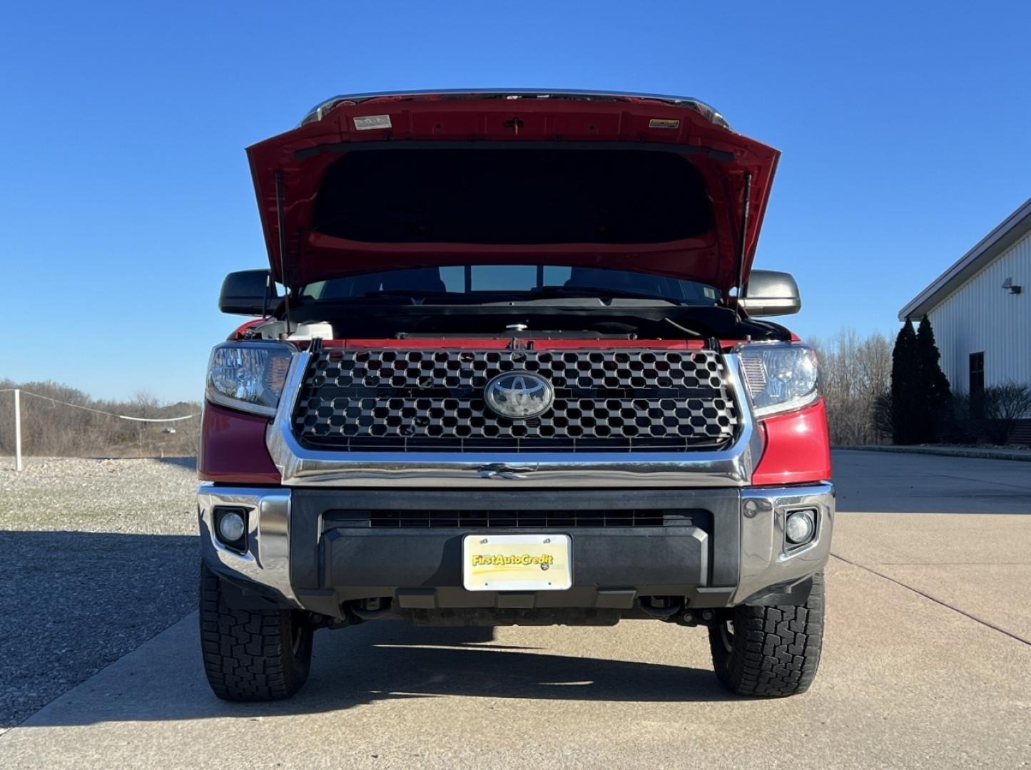 2018 RED /Black Toyota Tundra SR5 5.7L V8 Double Cab 4WD (5TFUY5F13JX) with an 5.7L V8 engine, Automatic transmission, located at 2990 Old Orchard Rd., Jackson, MO, 63755, 37.354214, -89.612106 - 2018 Toyota Tundra SR5 105xxx miles 4x4 5.7L V8 Automatic Backup Camera Power Driver Seat Bluetooth Cruise Power Windows/Locks/Mirrors We have financing available and we accept trades! Fill out a credit application on our website or come by today! If you have any questions, give us a call - Photo#31