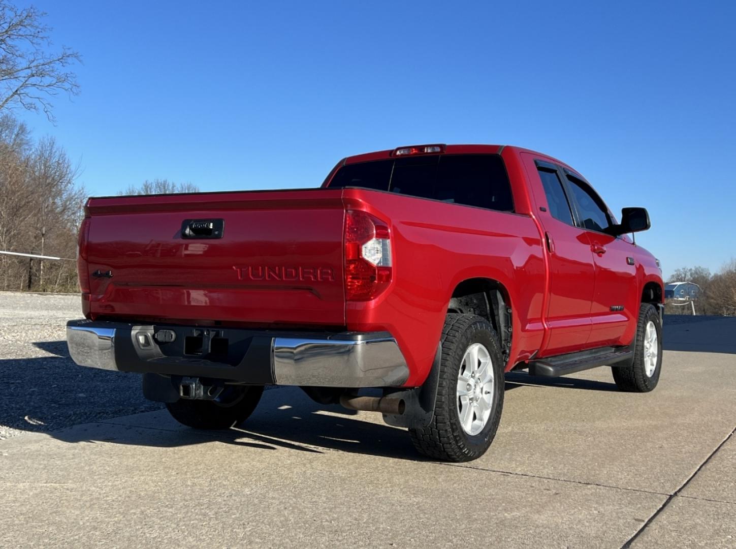 2018 RED /Black Toyota Tundra SR5 5.7L V8 Double Cab 4WD (5TFUY5F13JX) with an 5.7L V8 engine, Automatic transmission, located at 2990 Old Orchard Rd., Jackson, MO, 63755, 37.354214, -89.612106 - 2018 Toyota Tundra SR5 105xxx miles 4x4 5.7L V8 Automatic Backup Camera Power Driver Seat Bluetooth Cruise Power Windows/Locks/Mirrors We have financing available and we accept trades! Fill out a credit application on our website or come by today! If you have any questions, give us a call - Photo#8