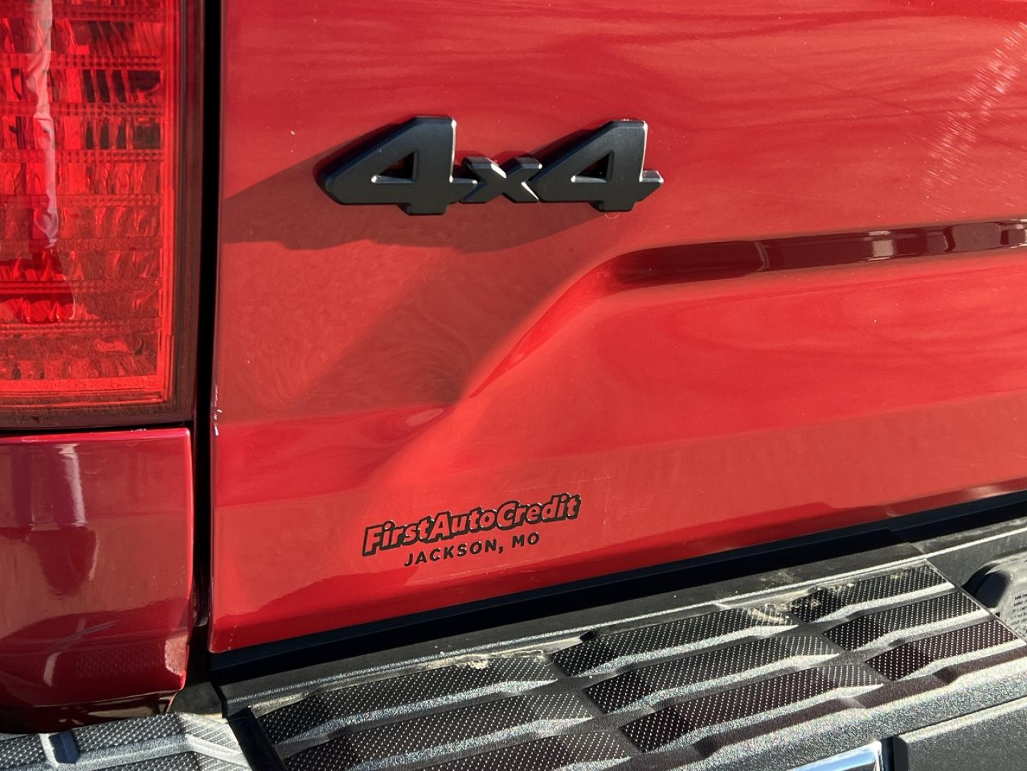 2018 RED /Black Toyota Tundra SR5 5.7L V8 Double Cab 4WD (5TFUY5F13JX) with an 5.7L V8 engine, Automatic transmission, located at 2990 Old Orchard Rd., Jackson, MO, 63755, 37.354214, -89.612106 - 2018 Toyota Tundra SR5 105xxx miles 4x4 5.7L V8 Automatic Backup Camera Power Driver Seat Bluetooth Cruise Power Windows/Locks/Mirrors We have financing available and we accept trades! Fill out a credit application on our website or come by today! If you have any questions, give us a call - Photo#45