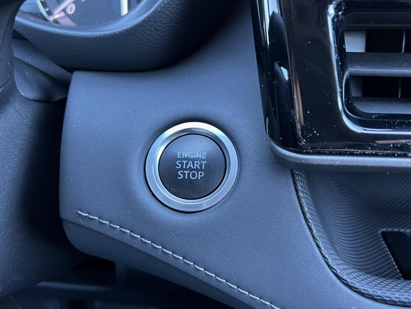 2020 WHITE /Black Toyota Highlander Limited AWD V6 (5TDDZRBH5LS) with an 3.5L V6 engine, Automatic transmission, located at 2990 Old Orchard Rd., Jackson, MO, 63755, 37.354214, -89.612106 - 2020 Toyota Highlander Limited 1-Owner 91xxx miles All Wheel Drive 3.5L V6 Automatic Leather 3rd Row Navigation Power/Heated/Cooled Seats Heated Steering Wheel Backup Camera Sunroof Bluetooth Cruise Power Windows/Locks/Mirrors We have financing available and we accept trades! Fill o - Photo#26