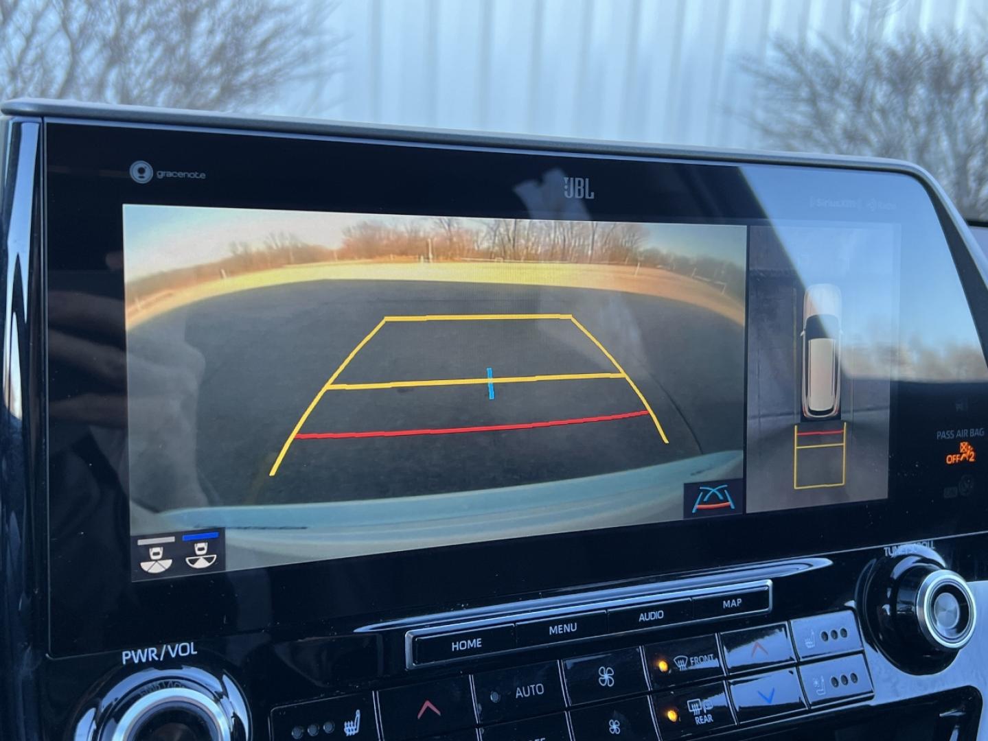 2020 WHITE /Black Toyota Highlander Limited AWD V6 (5TDDZRBH5LS) with an 3.5L V6 engine, Automatic transmission, located at 2990 Old Orchard Rd., Jackson, MO, 63755, 37.354214, -89.612106 - 2020 Toyota Highlander Limited 1-Owner 91xxx miles All Wheel Drive 3.5L V6 Automatic Leather 3rd Row Navigation Power/Heated/Cooled Seats Heated Steering Wheel Backup Camera Sunroof Bluetooth Cruise Power Windows/Locks/Mirrors We have financing available and we accept trades! Fill o - Photo#3