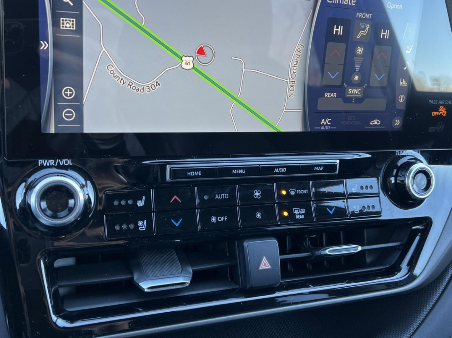 2020 WHITE /Black Toyota Highlander Limited AWD V6 (5TDDZRBH5LS) with an 3.5L V6 engine, Automatic transmission, located at 2990 Old Orchard Rd., Jackson, MO, 63755, 37.354214, -89.612106 - 2020 Toyota Highlander Limited 1-Owner 91xxx miles All Wheel Drive 3.5L V6 Automatic Leather 3rd Row Navigation Power/Heated/Cooled Seats Heated Steering Wheel Backup Camera Sunroof Bluetooth Cruise Power Windows/Locks/Mirrors We have financing available and we accept trades! Fill o - Photo#4