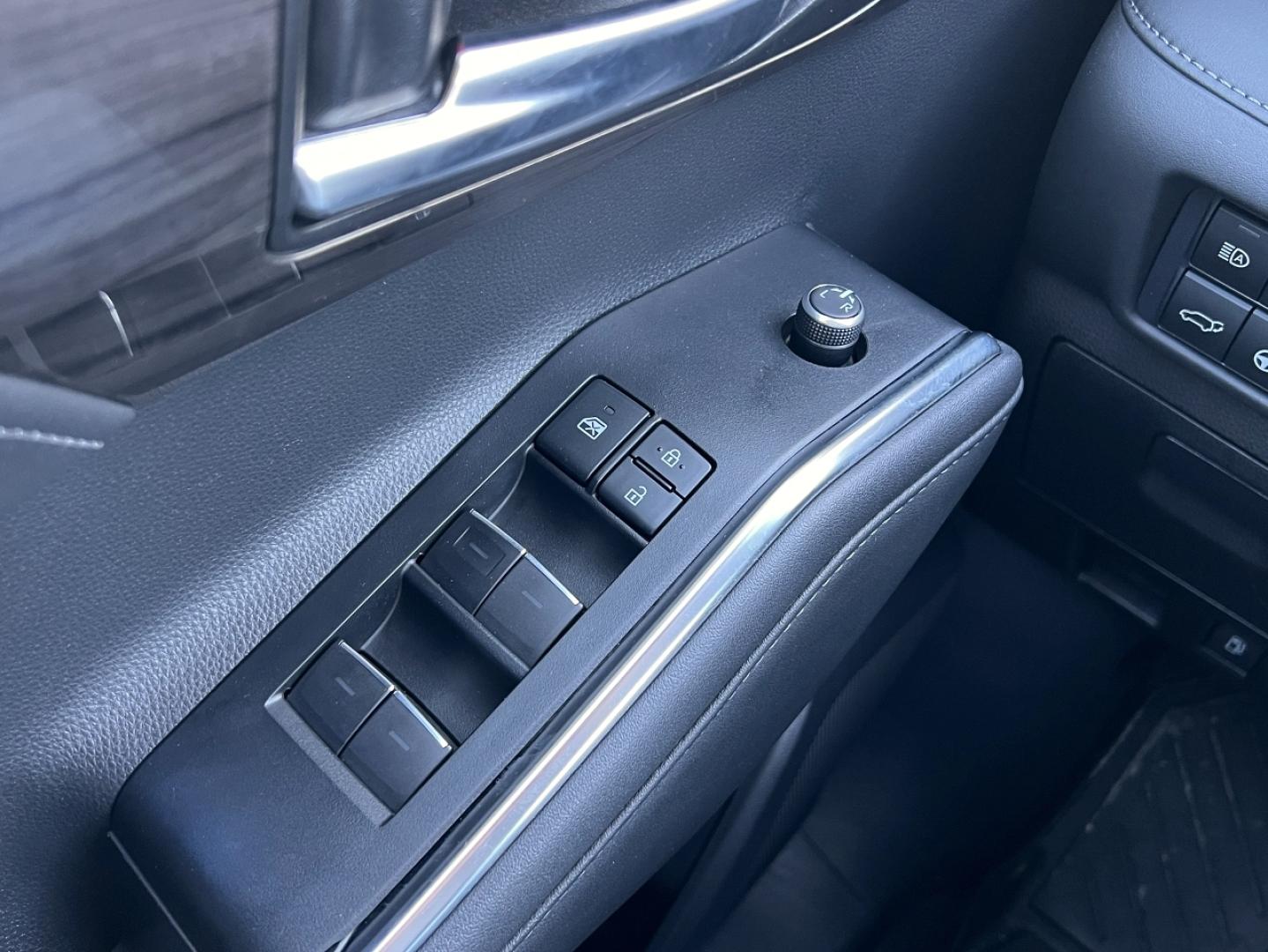 2020 WHITE /Black Toyota Highlander Limited AWD V6 (5TDDZRBH5LS) with an 3.5L V6 engine, Automatic transmission, located at 2990 Old Orchard Rd., Jackson, MO, 63755, 37.354214, -89.612106 - 2020 Toyota Highlander Limited 1-Owner 91xxx miles All Wheel Drive 3.5L V6 Automatic Leather 3rd Row Navigation Power/Heated/Cooled Seats Heated Steering Wheel Backup Camera Sunroof Bluetooth Cruise Power Windows/Locks/Mirrors We have financing available and we accept trades! Fill o - Photo#31