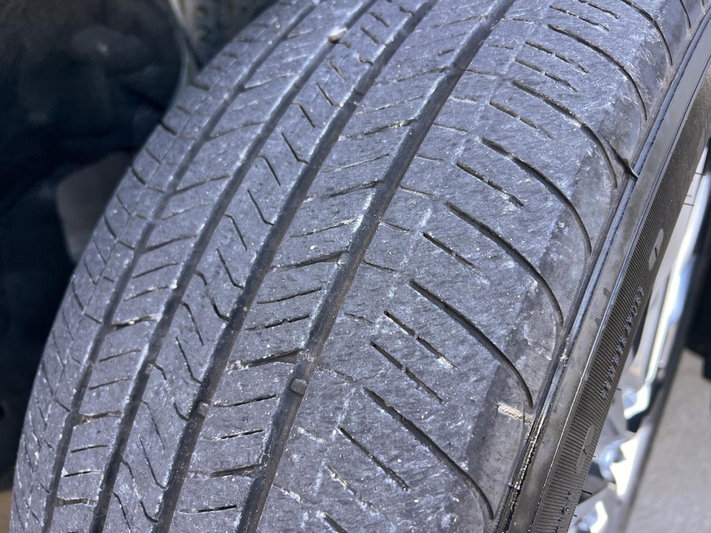 2020 WHITE /Black Toyota Highlander Limited AWD V6 (5TDDZRBH5LS) with an 3.5L V6 engine, Automatic transmission, located at 2990 Old Orchard Rd., Jackson, MO, 63755, 37.354214, -89.612106 - 2020 Toyota Highlander Limited 1-Owner 91xxx miles All Wheel Drive 3.5L V6 Automatic Leather 3rd Row Navigation Power/Heated/Cooled Seats Heated Steering Wheel Backup Camera Sunroof Bluetooth Cruise Power Windows/Locks/Mirrors We have financing available and we accept trades! Fill o - Photo#42