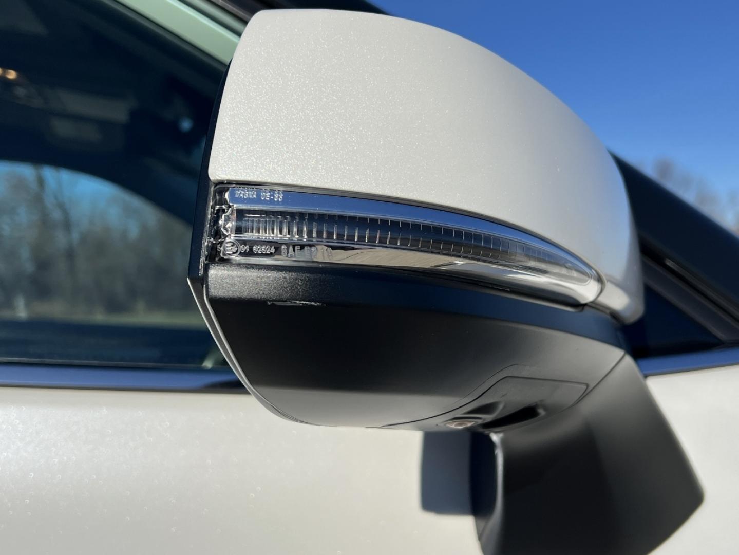 2020 WHITE /Black Toyota Highlander Limited AWD V6 (5TDDZRBH5LS) with an 3.5L V6 engine, Automatic transmission, located at 2990 Old Orchard Rd., Jackson, MO, 63755, 37.354214, -89.612106 - 2020 Toyota Highlander Limited 1-Owner 91xxx miles All Wheel Drive 3.5L V6 Automatic Leather 3rd Row Navigation Power/Heated/Cooled Seats Heated Steering Wheel Backup Camera Sunroof Bluetooth Cruise Power Windows/Locks/Mirrors We have financing available and we accept trades! Fill o - Photo#53