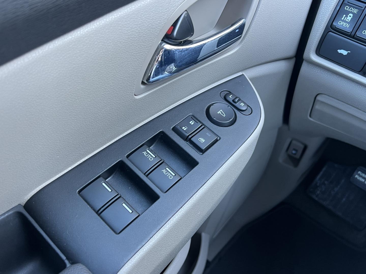 2016 WHITE /Tan Honda Odyssey EX-L (5FNRL5H64GB) with an 3.5L V6 engine, Automatic transmission, located at 2990 Old Orchard Rd., Jackson, MO, 63755, 37.354214, -89.612106 - 2016 Honda Odyssey EX-L 1-Owner 67xxx miles Front Wheel Drive 3.5L V6 Automatic Leather 3rd Row Navigation Power/Heated Seats Backup Camera Sunroof Bluetooth Cruise Power Windows/Locks/Mirrors We have financing available and we accept trades! Fill out a credit application on our websi - Photo#30